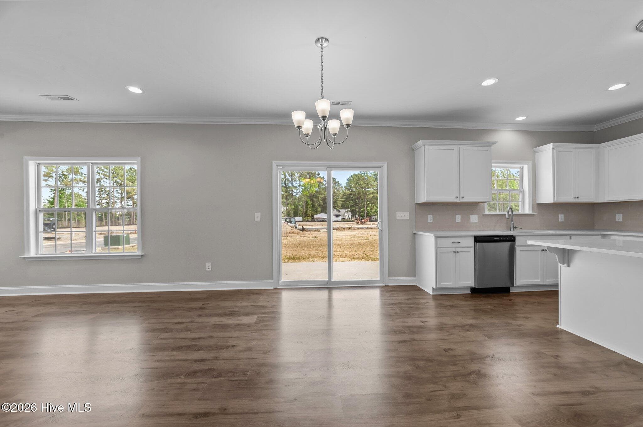 Photo of similar home - 878 Lendy Drive, Greenville, NC 27858