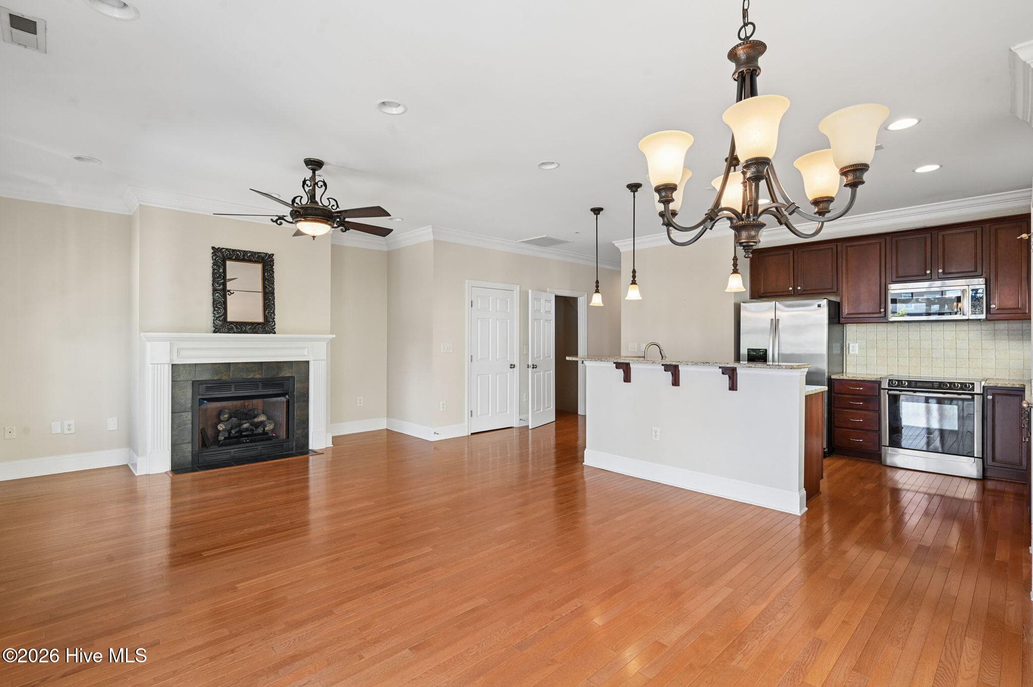 Open Living and Dining - 207 S Academy Street, Washington, NC 27889