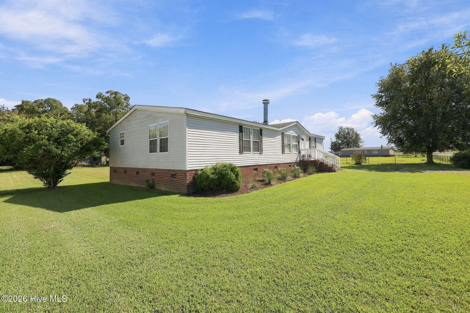 Manufactured Home at 102 Wildcat Court, Richlands, NC 28574, photo 43 of 55