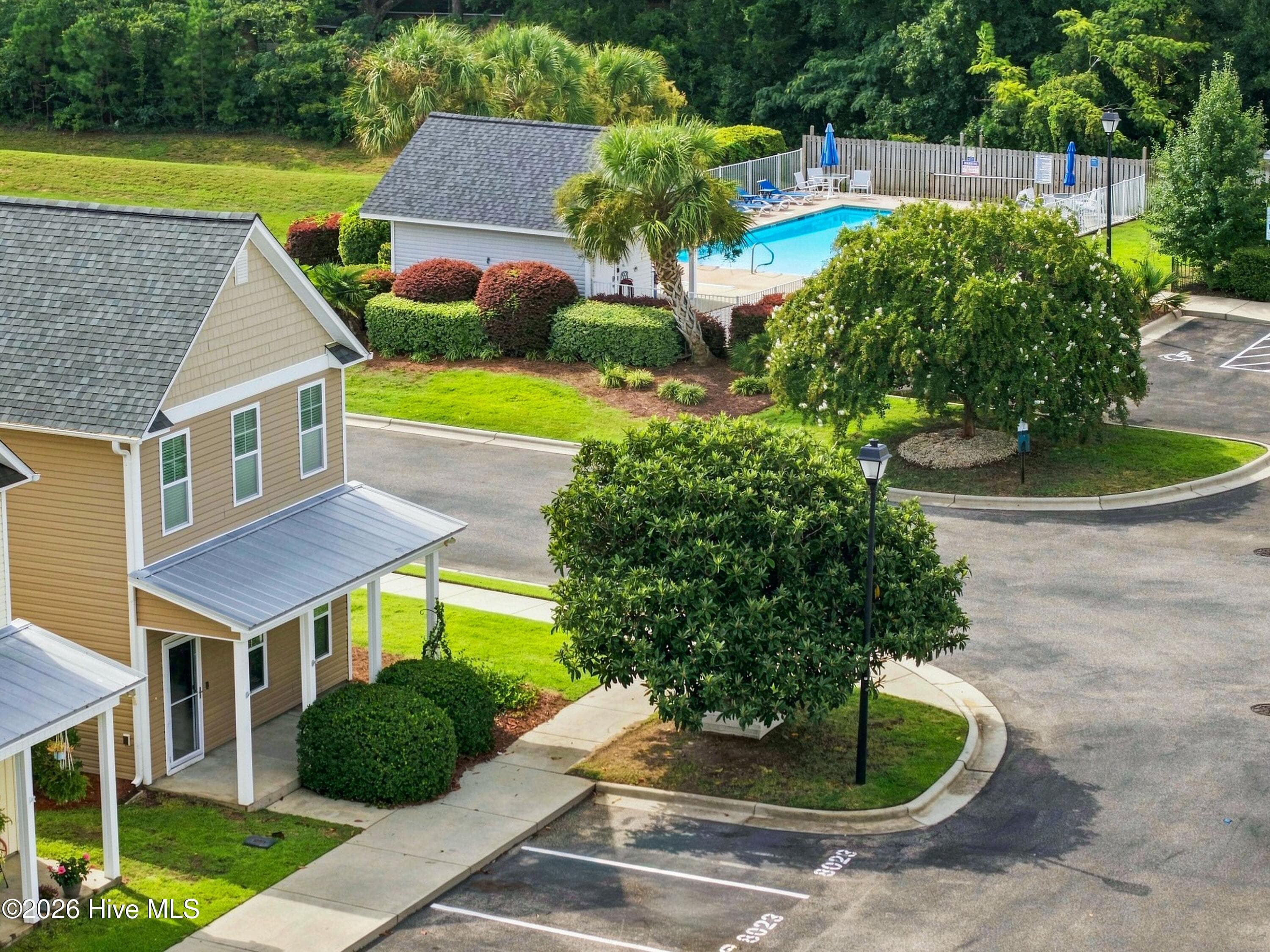 Single Family Residence at 8023 Sweetgrass Court, Wilmington, NC 28412, photo 3 of 33