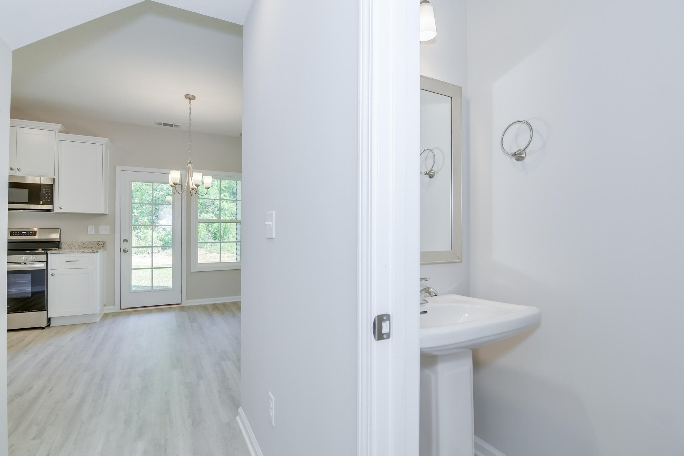 Townhouse at 103 Constitution Circle Drive C, Washington, GA 30673, photo 15 of 25
