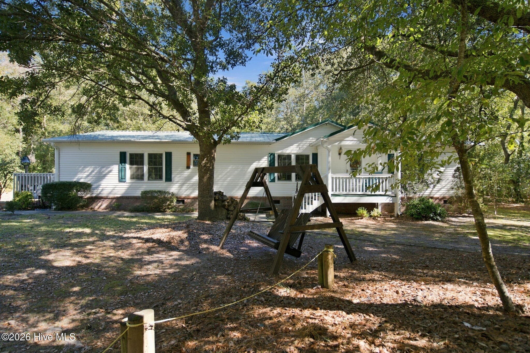 Manufactured Home at 42 Warwick Court, Hampstead, NC 28443, photo 4 of 55