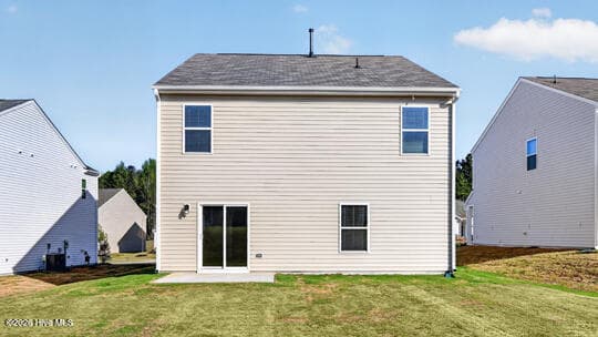 Single Family Residence at 508 Chestnut Oak Drive, Sanford, NC 27332, photo 33 of 38