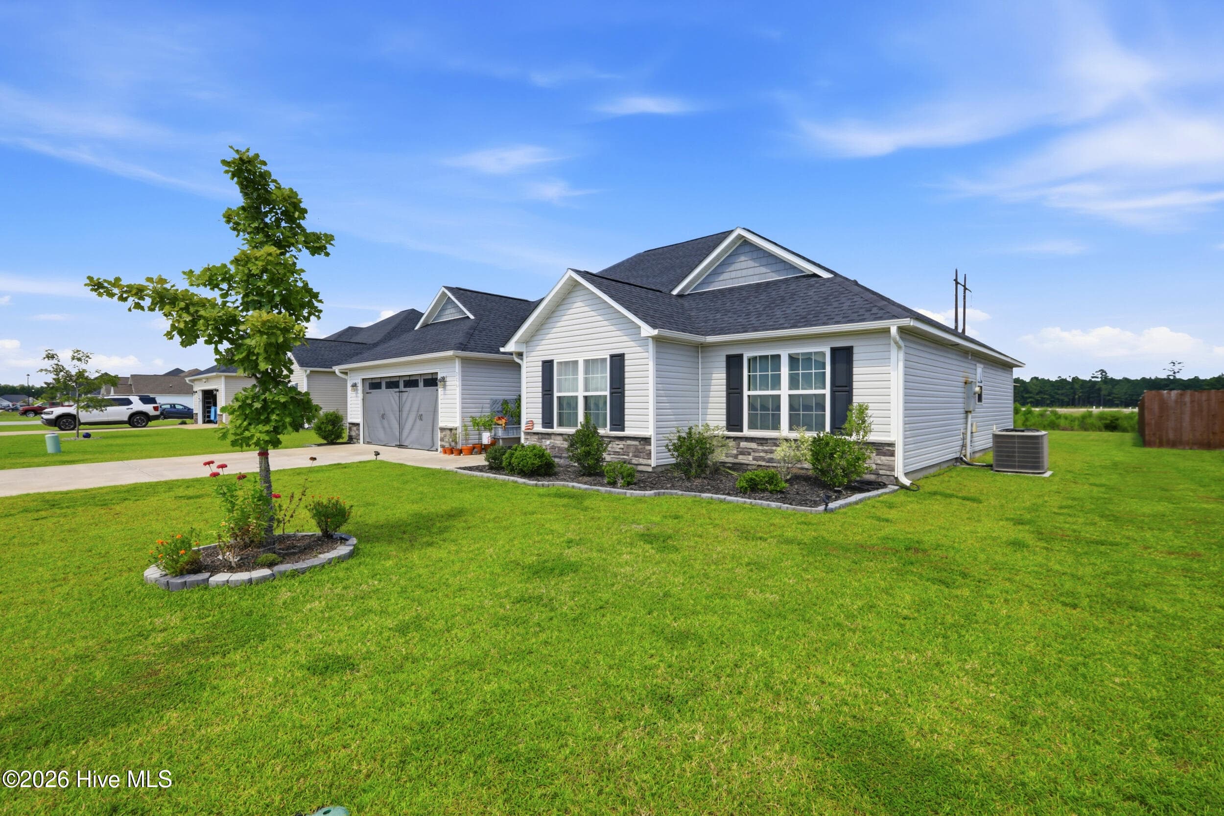 Single Family Residence at 306 Wood House Drive, Jacksonville, NC 28546, photo 5 of 56