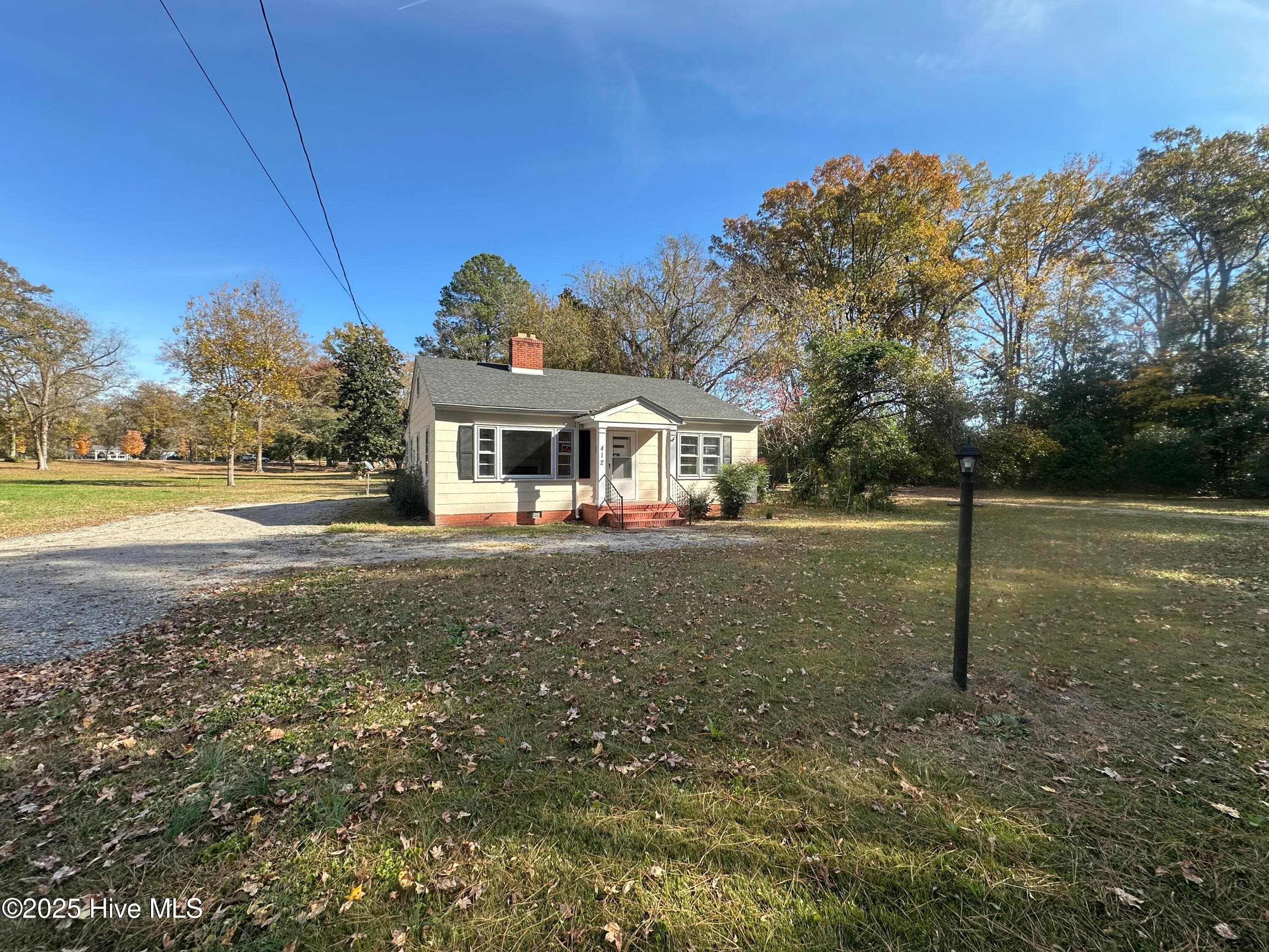 Single Family Residence at 412 Lanoca Avenue, Laurinburg, NC 28352, photo 2 of 24