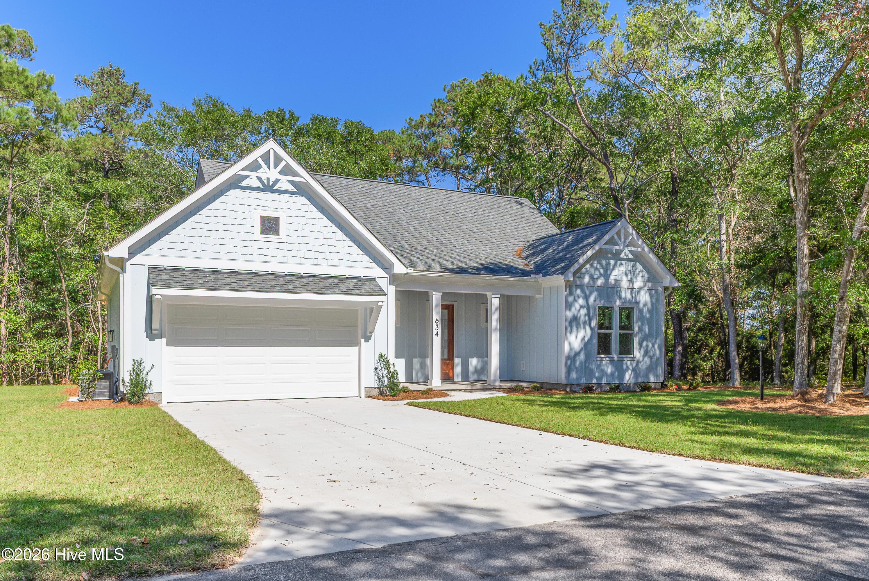 Single Family Residence at 634 Pelican Circle SE, Bolivia, NC 28422, photo 2 of 95