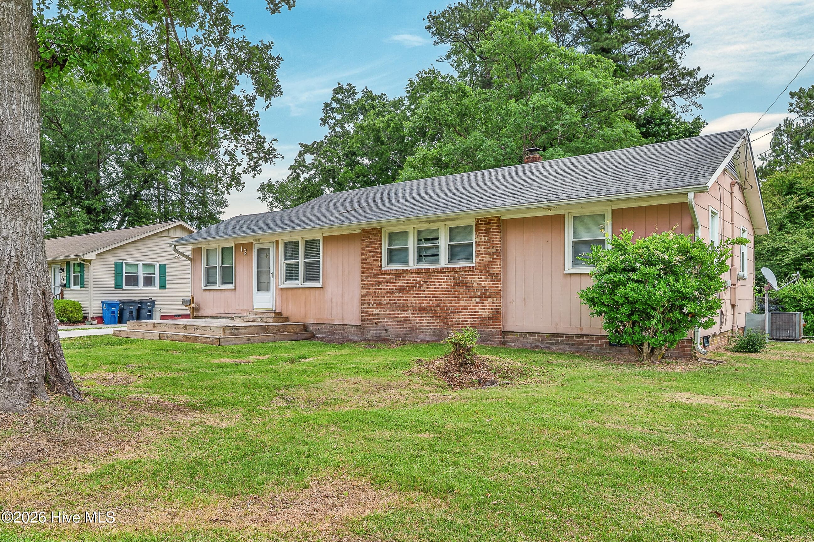 Single Family Residence at 12 Barksdale Drive, Jacksonville, NC 28540, photo 2 of 26