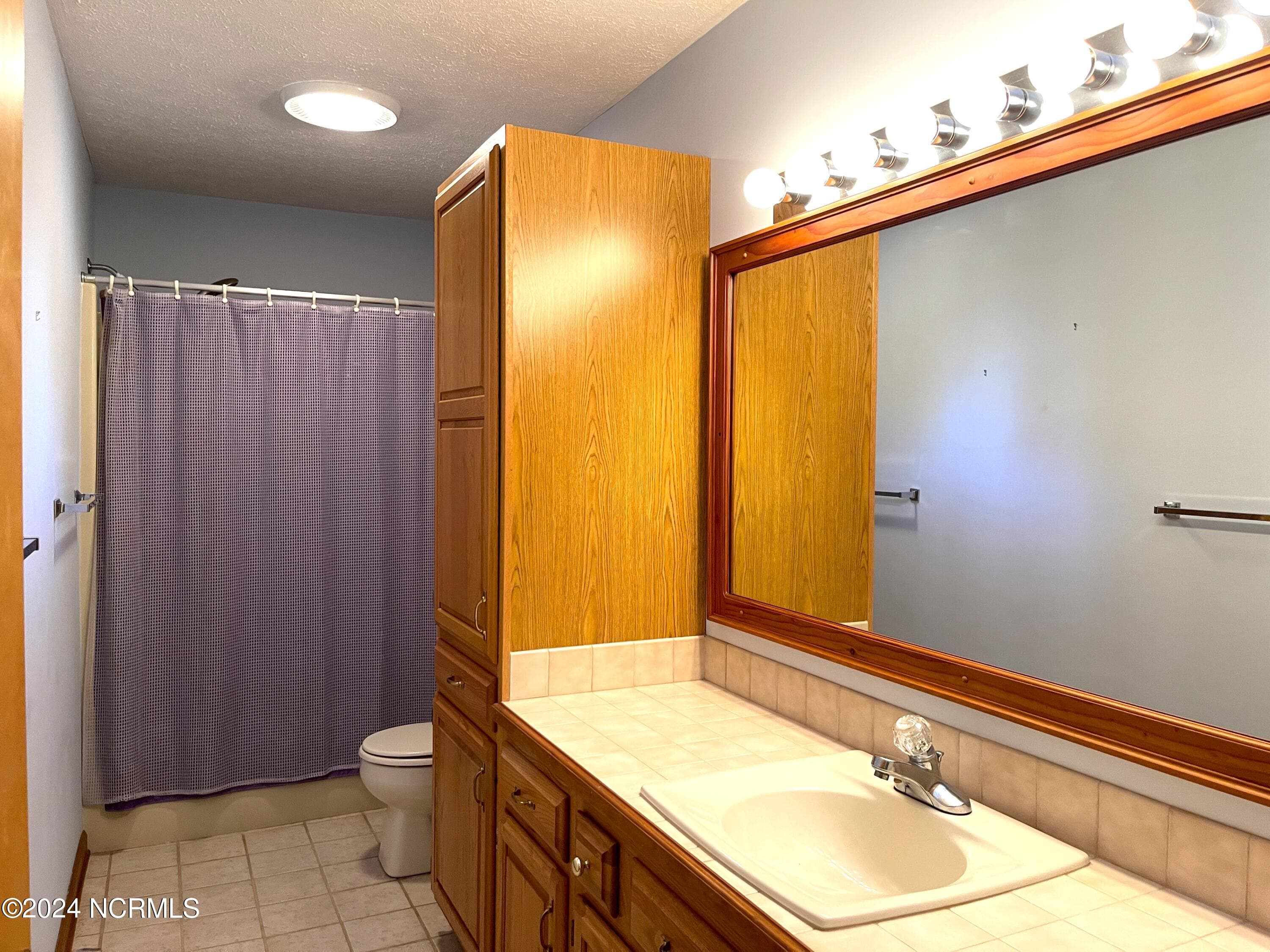 Guest Bath - 7 Putter Place, Carolina Shores, NC 28467