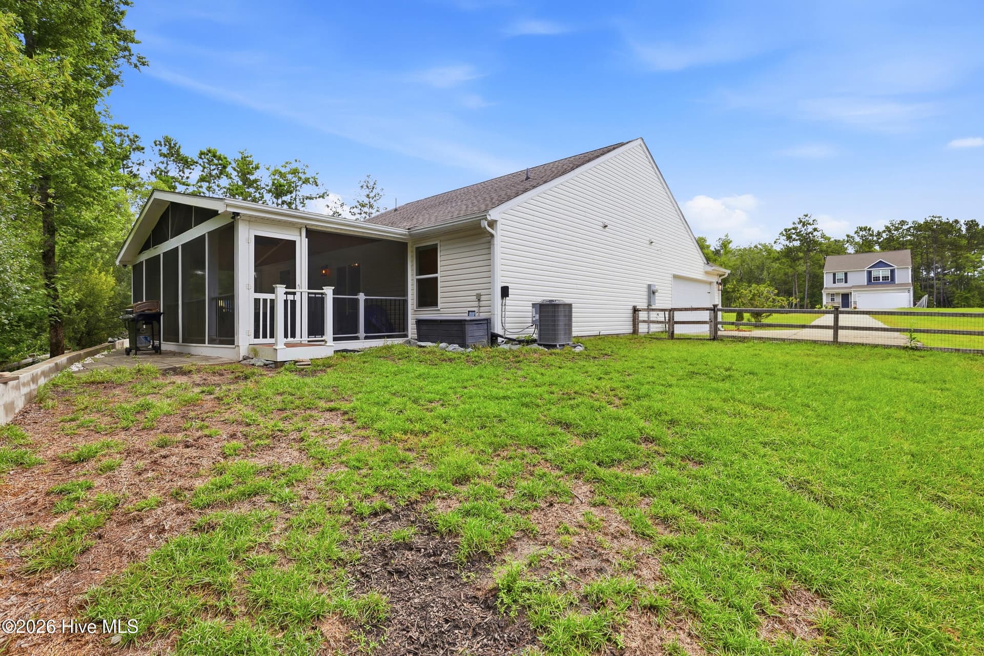 Single Family Residence at 530 Poppleton Drive, Hampstead, NC 28443, photo 38 of 61