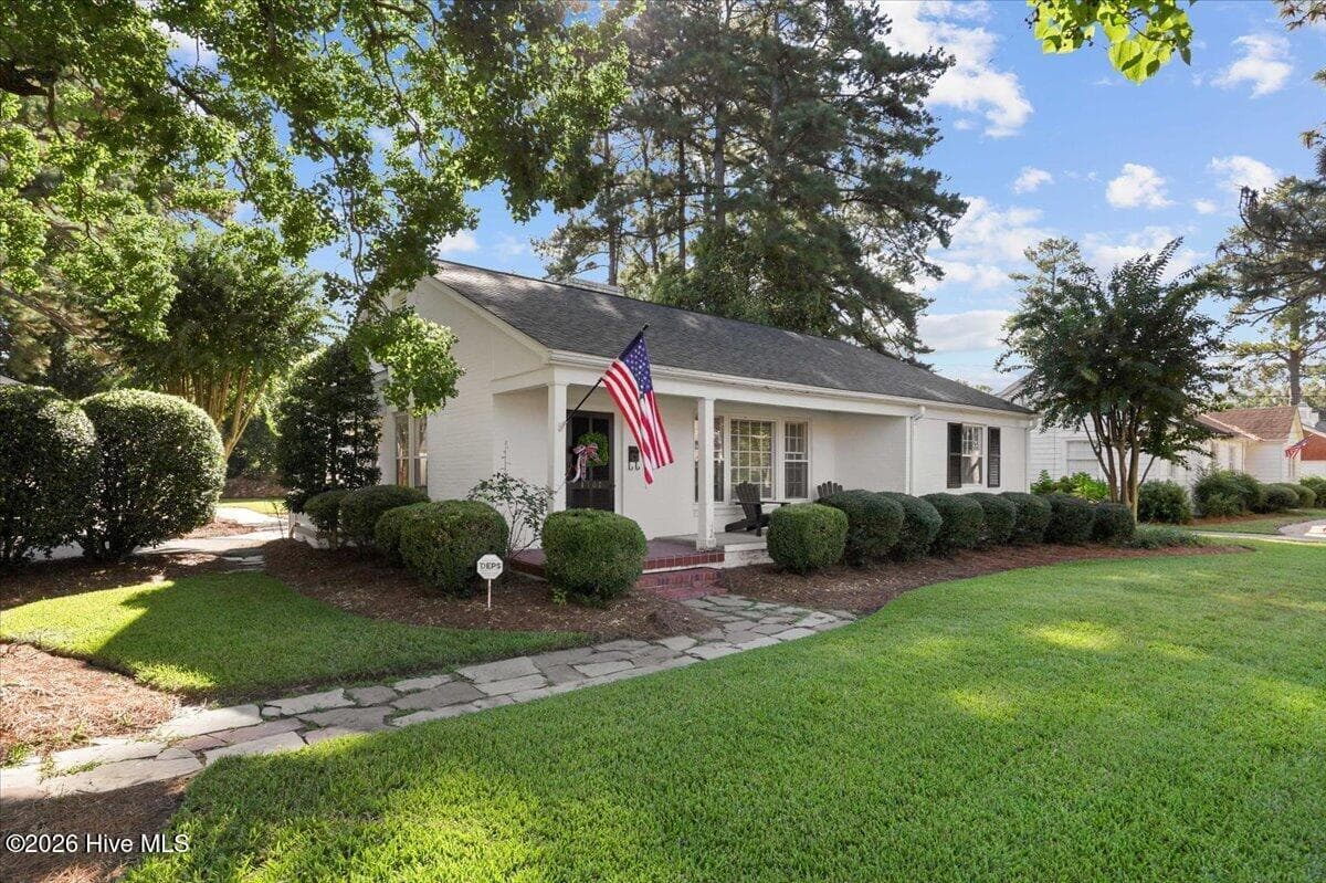 Single Family Residence at 1107 Carey Road, Kinston, NC 28501, photo 4 of 53