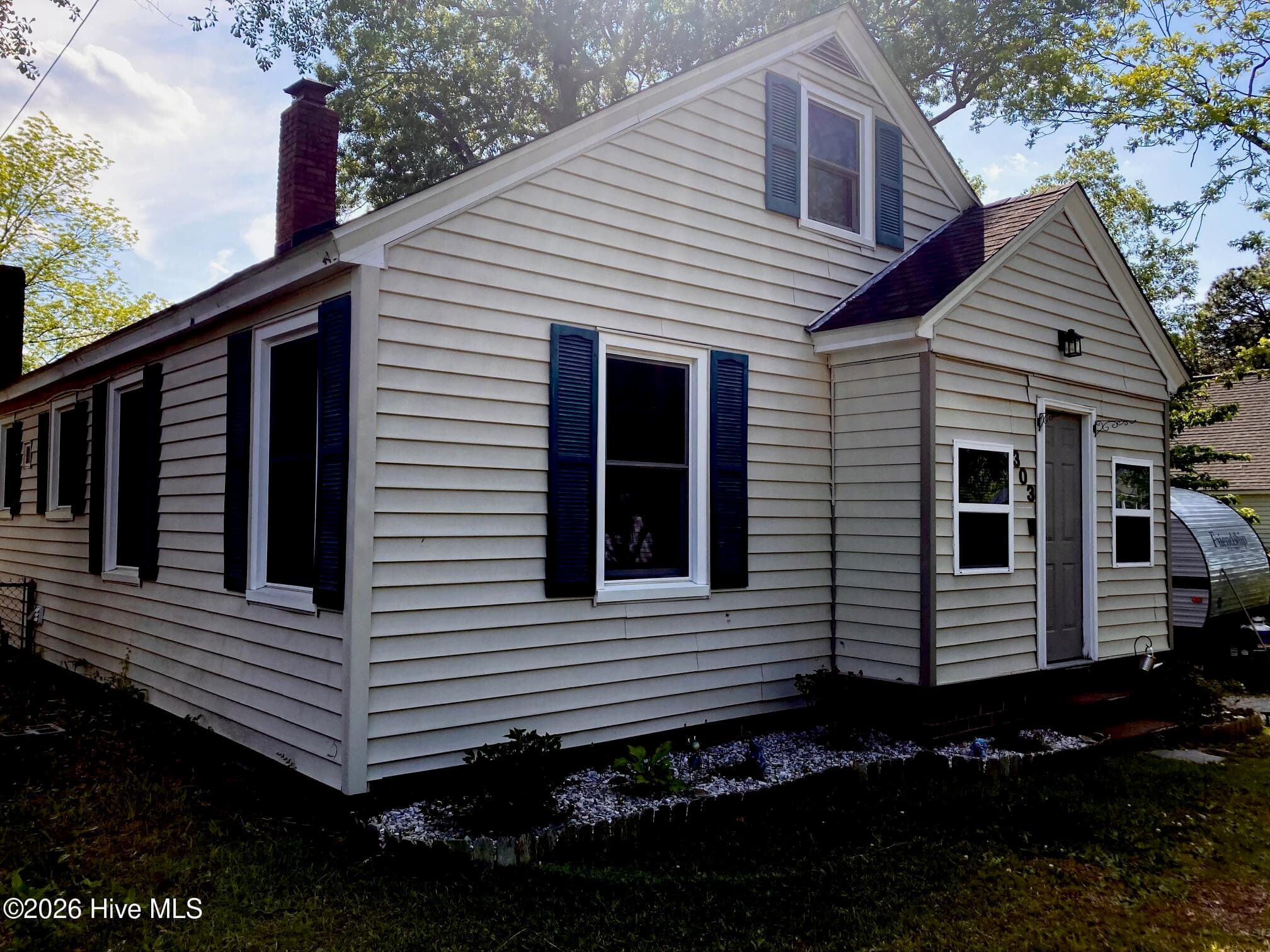 Single Family Residence at 303 E 11th Street, Washington, NC 27889, photo 7 of 163