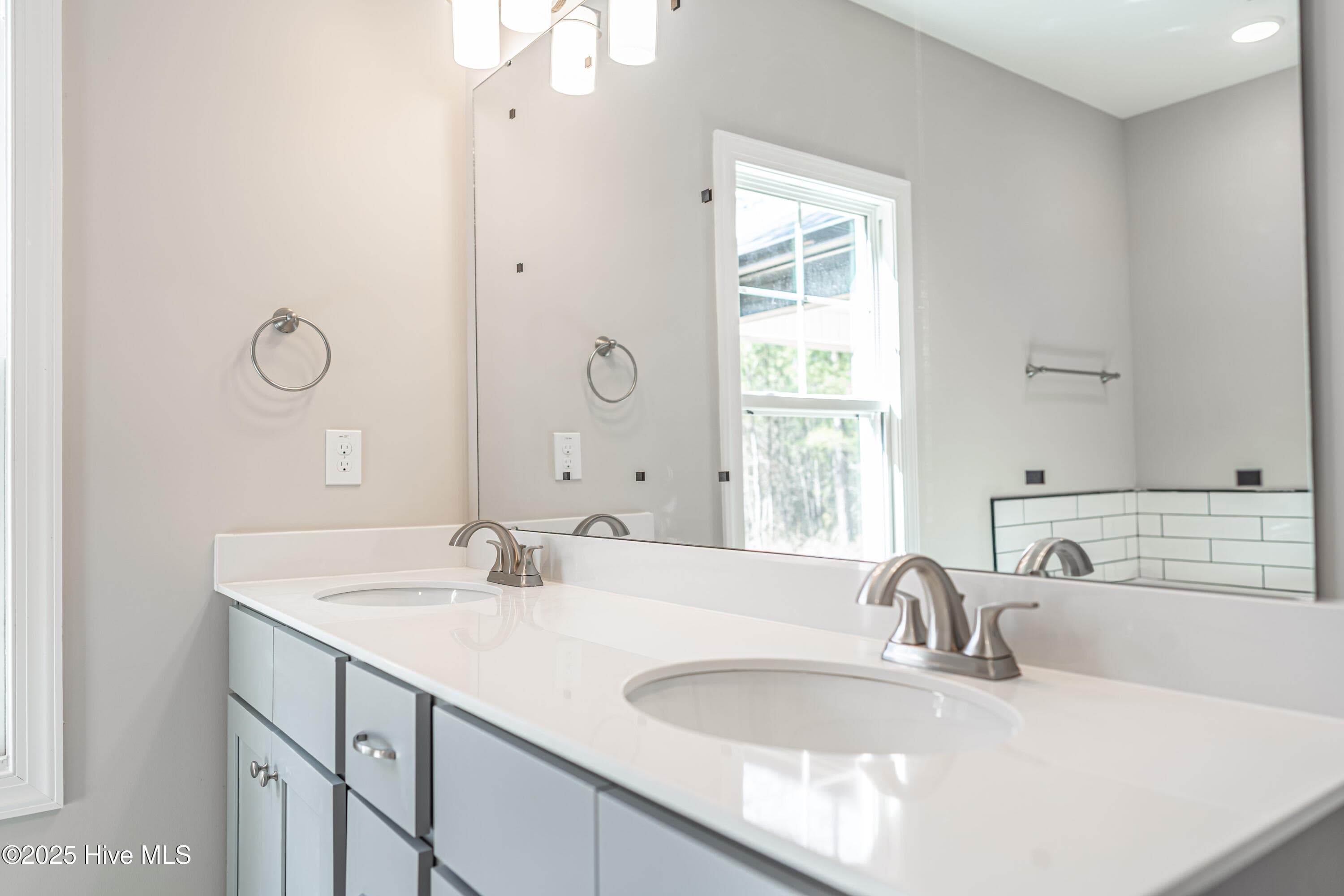 Superior Homes of the Sandhills 'Nashville' floor plan - *REPRESENTATIVE PHOTO* - 1001 Ivory Lane, West End, NC 27376