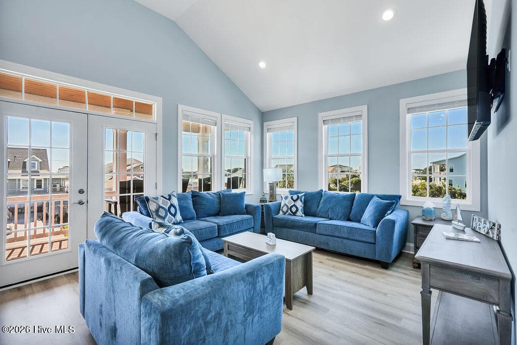 Living room 3rd floor - 246 Grandview Drive, Sneads Ferry, NC 28460