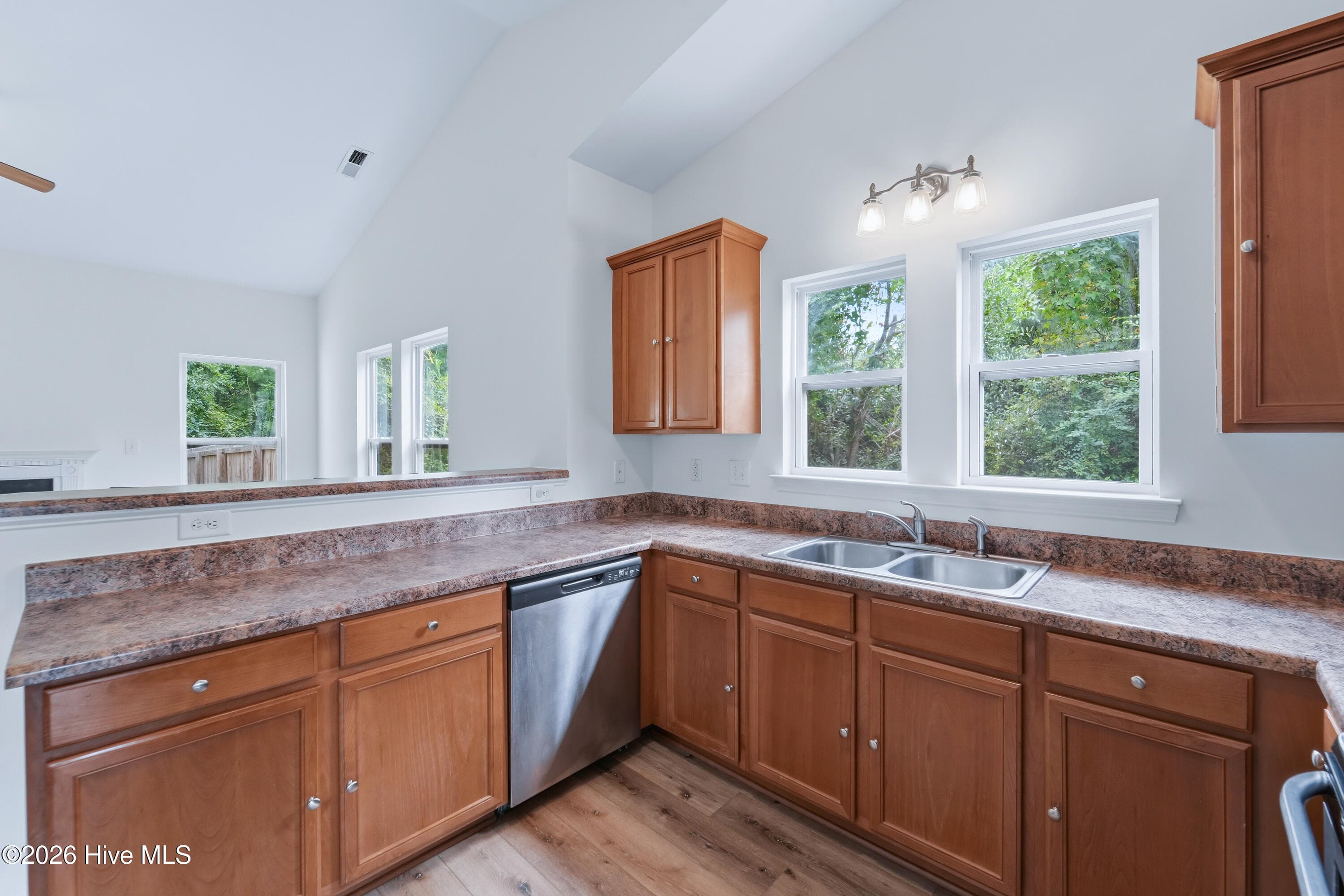 Single Family Residence at 103 Forsythia Court, Jacksonville, NC 28546, photo 24 of 48