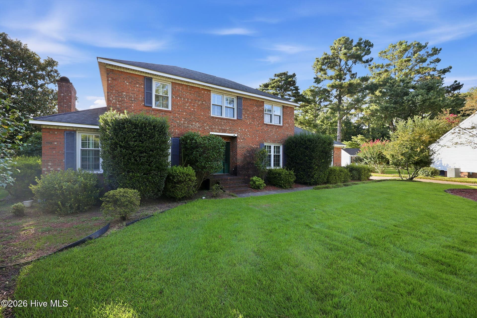 Single Family Residence at 1053 Colleton Way, Trent Woods, NC 28562, photo 3 of 57