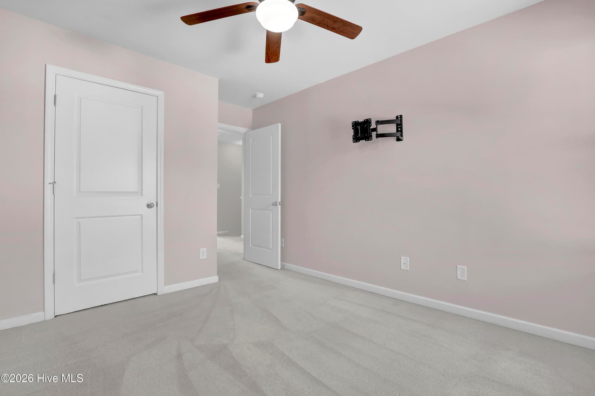 Single Family Residence at 102 Tralee Place, Holly Ridge, NC 28445, photo 31 of 71