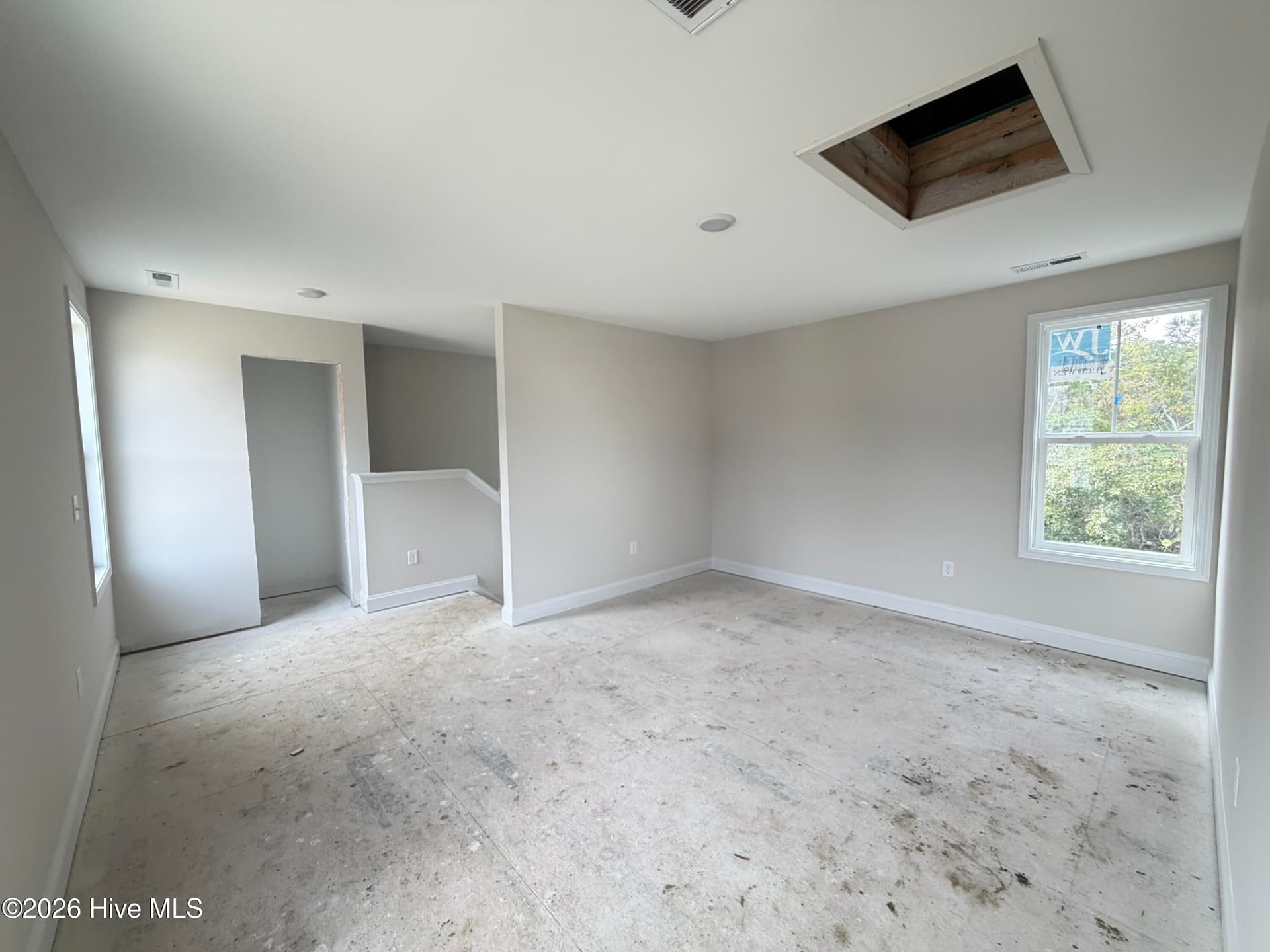Single Family Residence at 176 S Bandwheel Way, Hampstead, NC 28443, photo 16 of 25