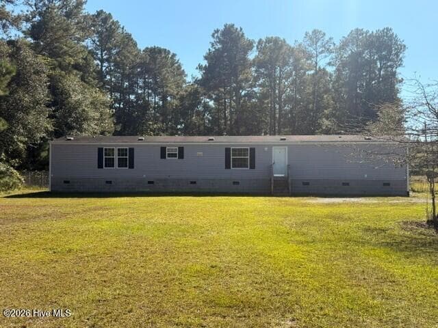 Manufactured Home at 105 Hourglass Lane, Jacksonville, NC 28540, photo 2 of 17
