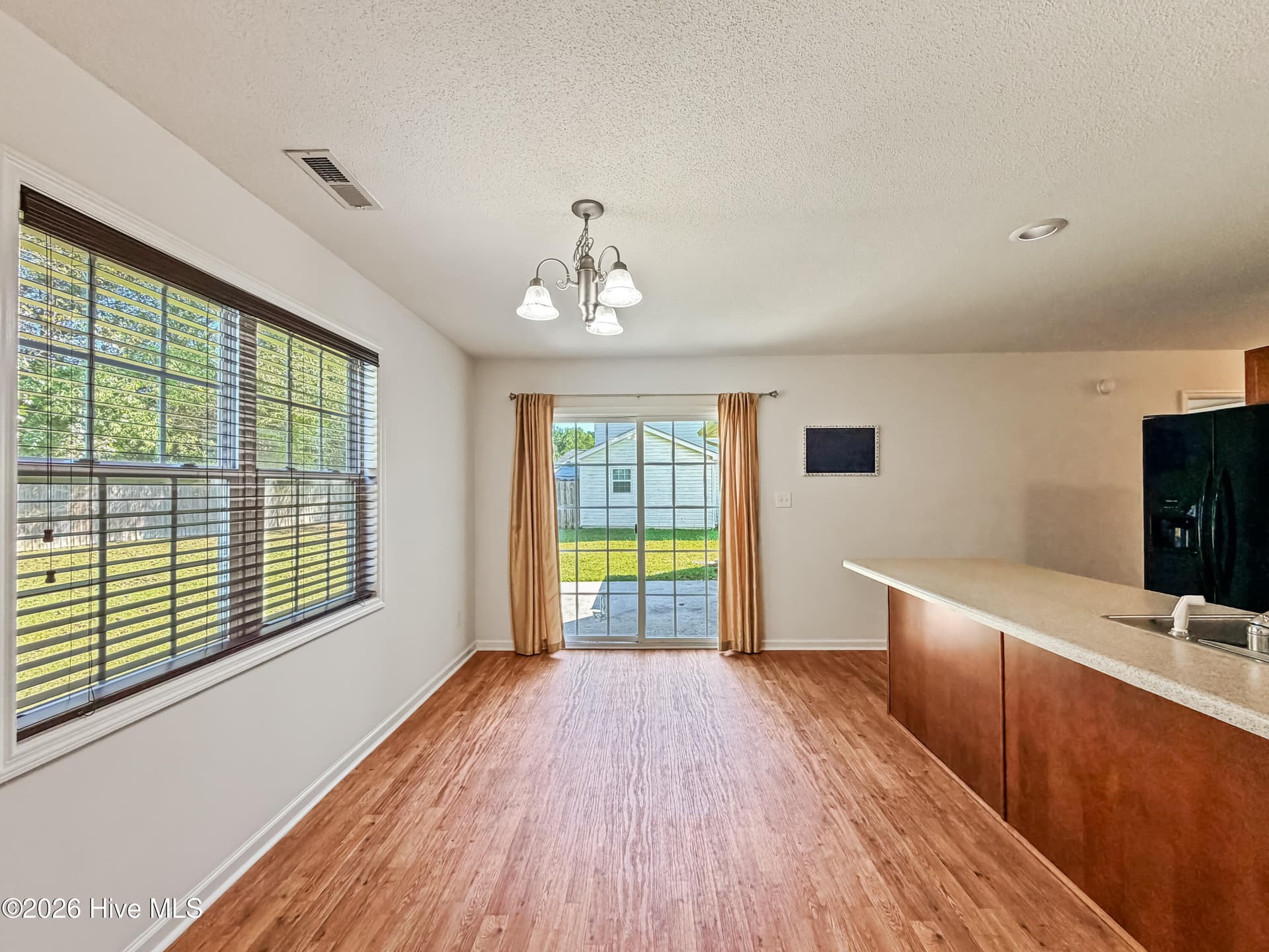 Townhouse at 164 Kelly Circle, Hubert, NC 28539, photo 4 of 37