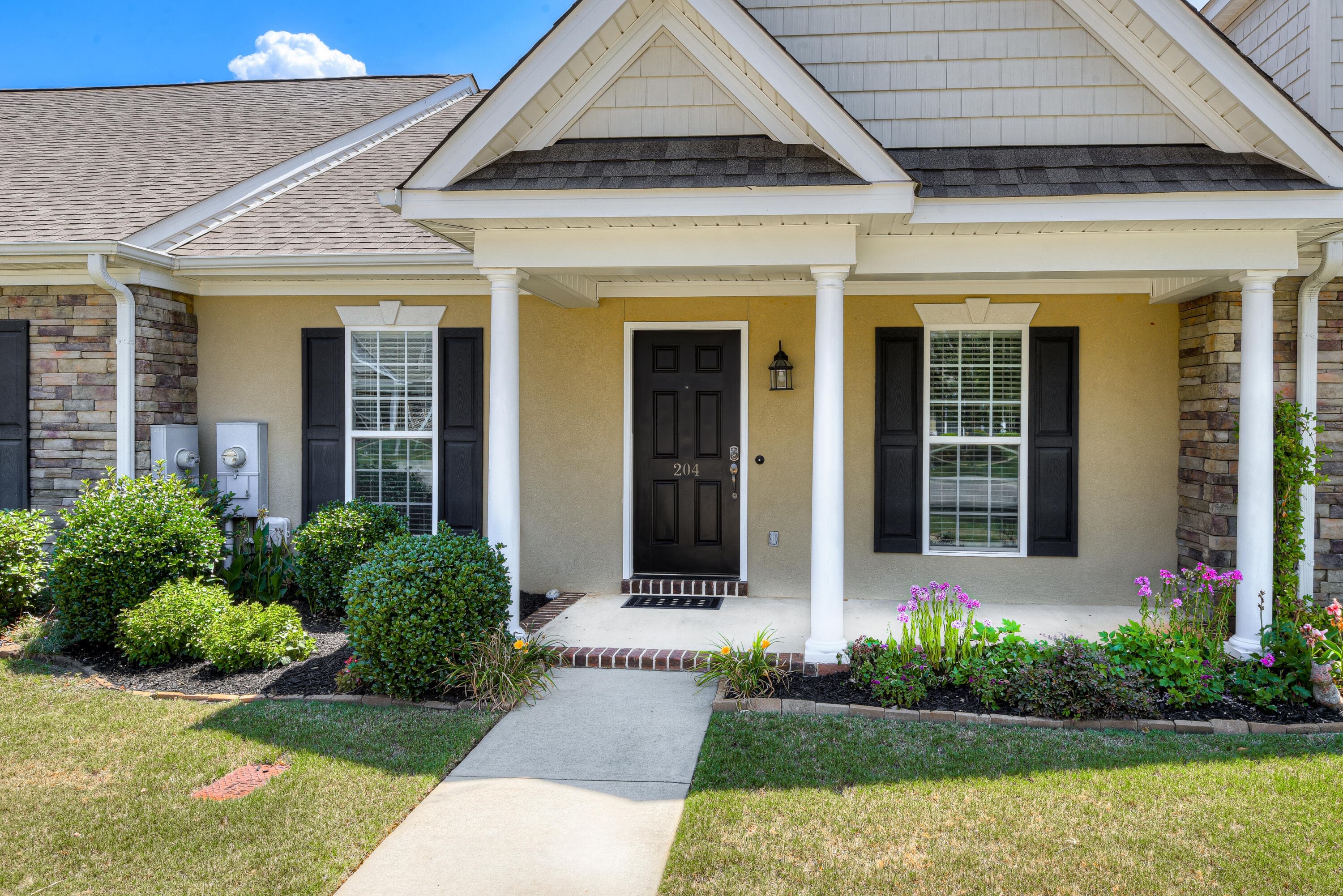 Townhouse at 293 Harvester Drive, North Augusta, SC 29860, photo 7 of 95
