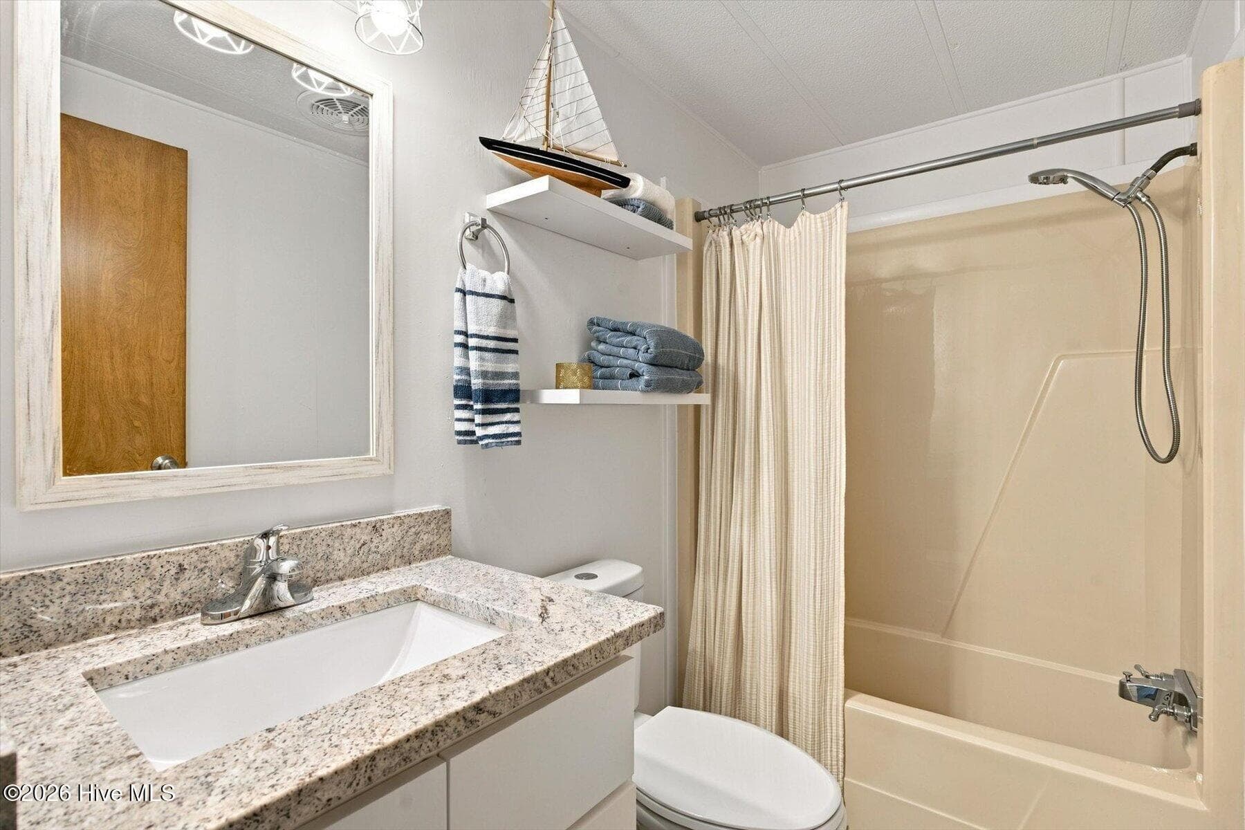 Manufactured Home at 621 Harbor Drive SE, Bolivia, NC 28422, photo 35 of 46