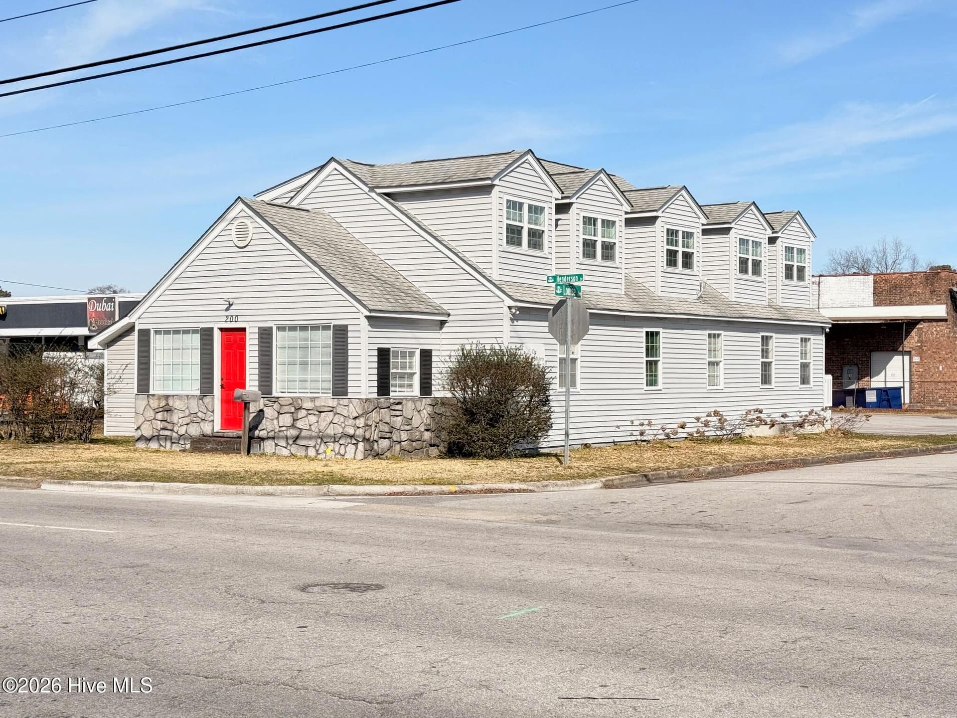 200 Henderson Drive, Jacksonville, NC 28540