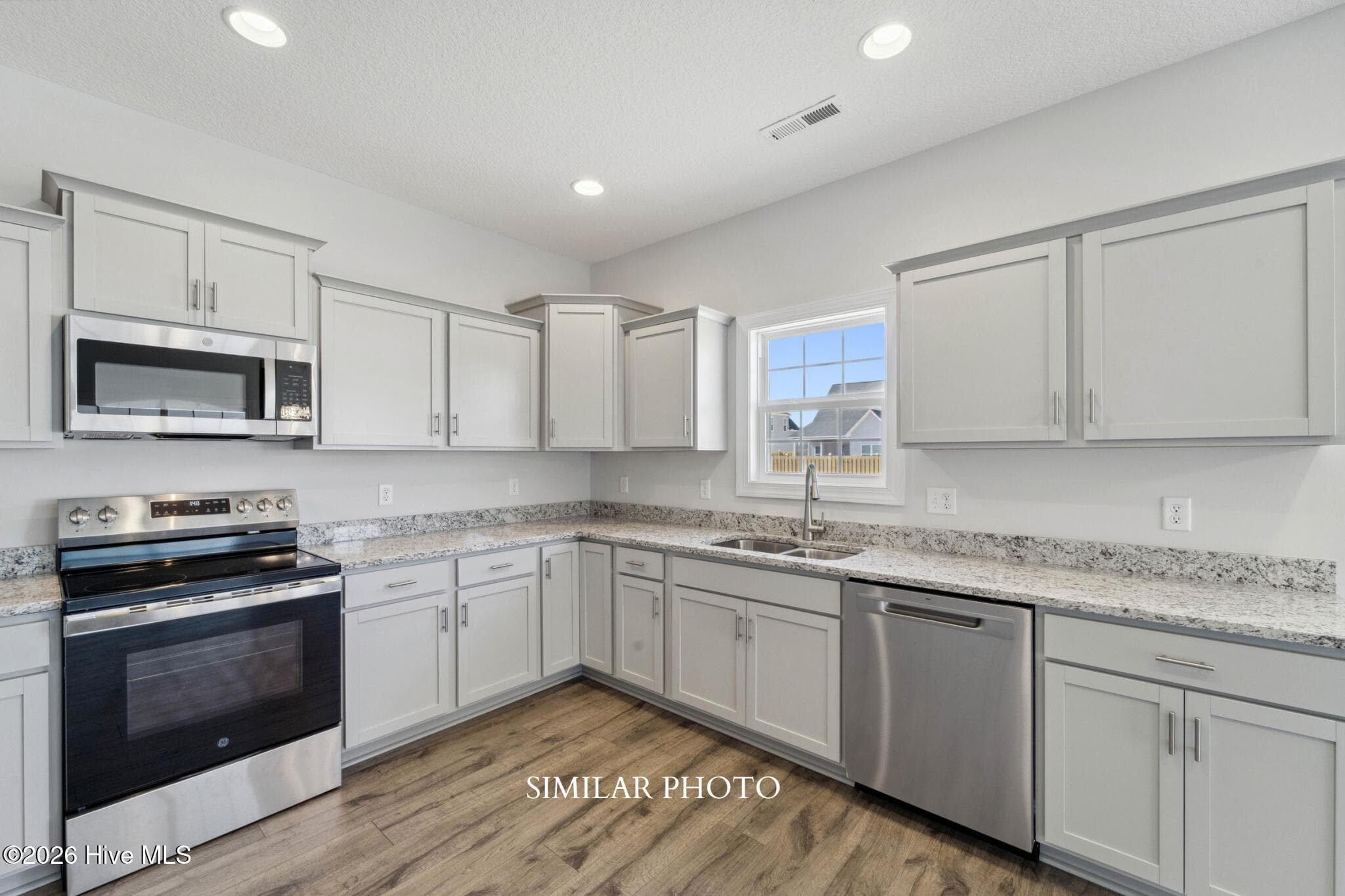 Single Family Residence at 736 Secession Lane, Jacksonville, NC 28546, photo 13 of 33