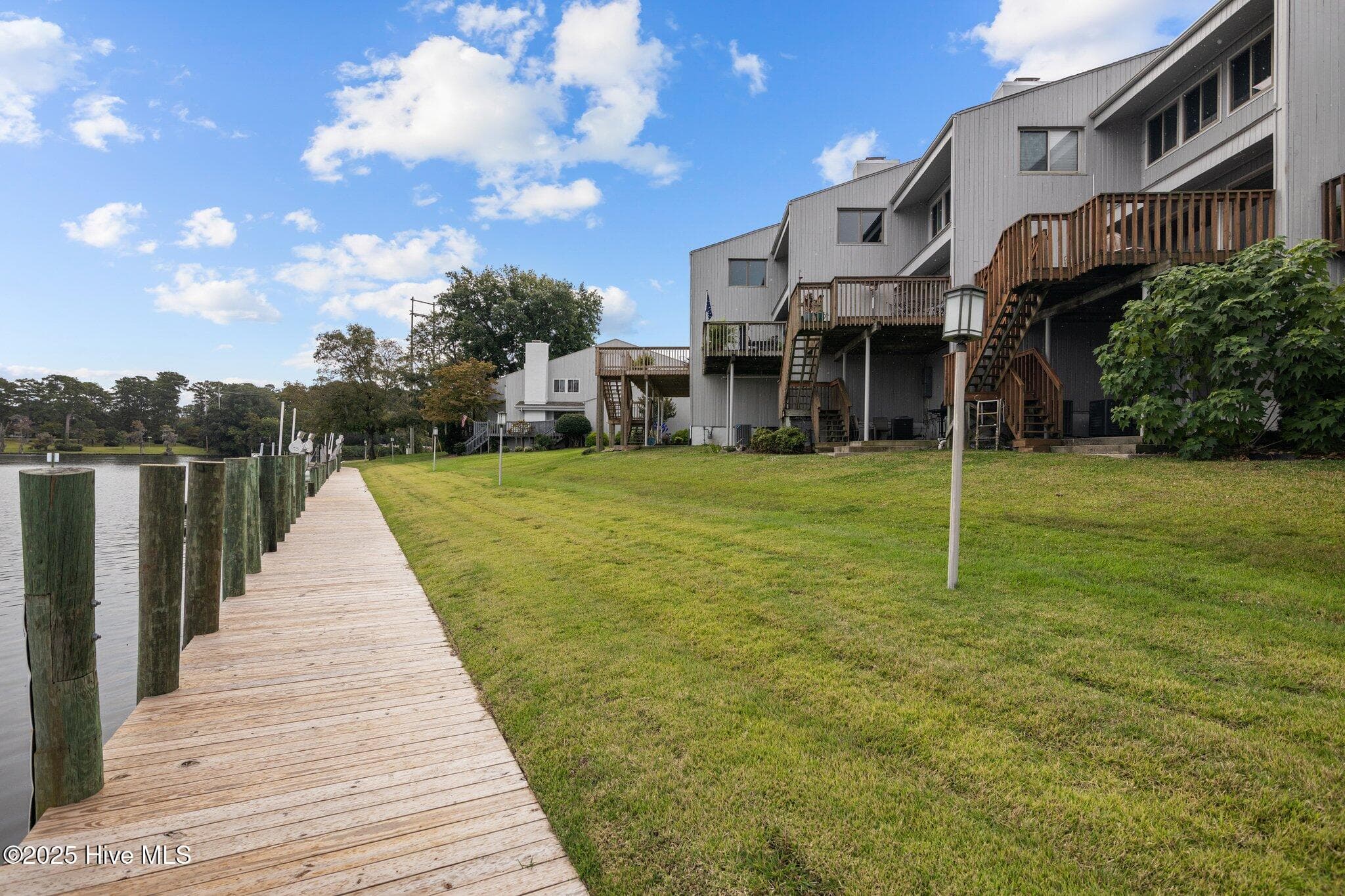 Townhouse at 24 Batts Hill Road, New Bern, NC 28562, photo 23 of 50