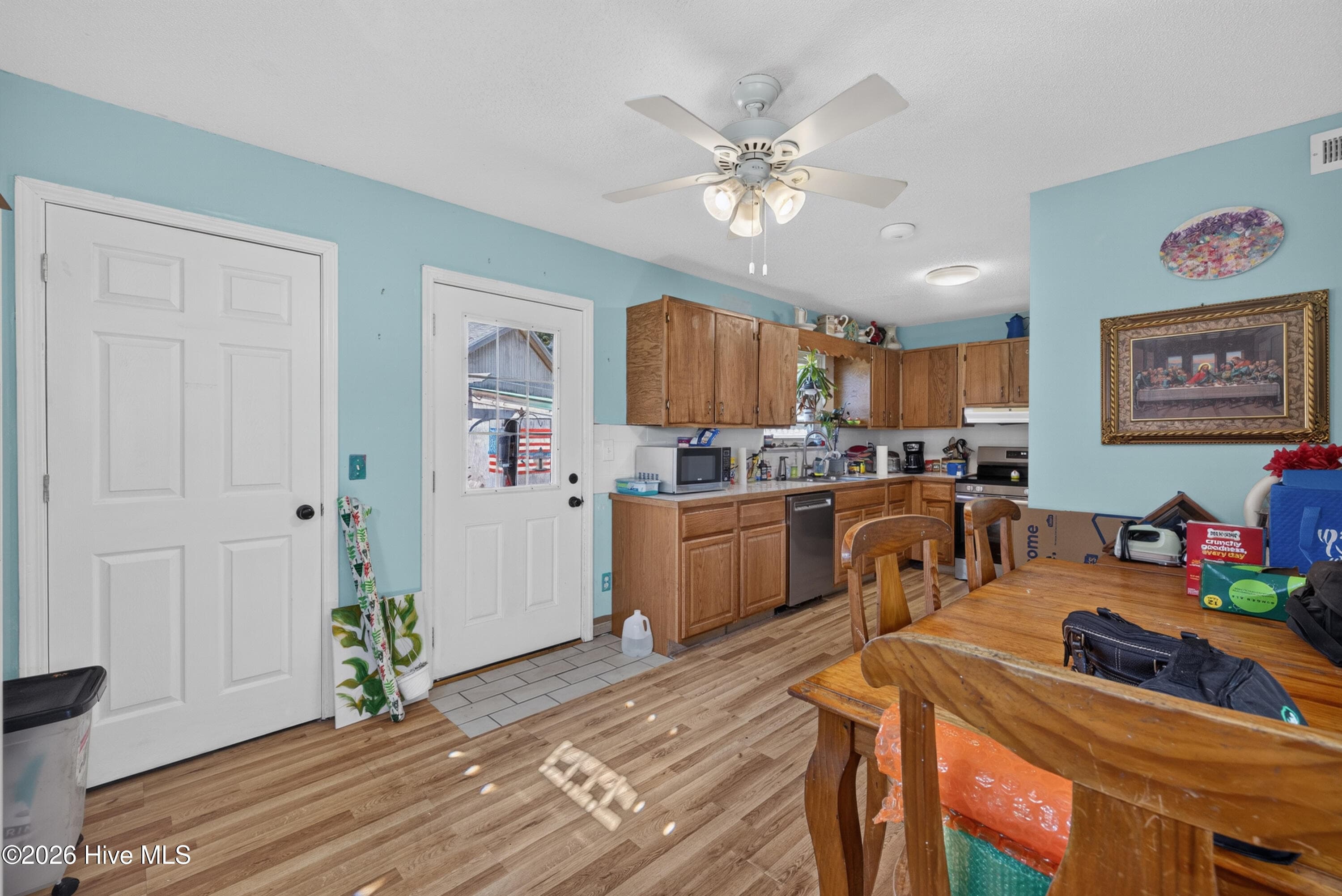 Single Family Residence at 201 Southwold Drive, Wilmington, NC 28409, photo 9 of 21