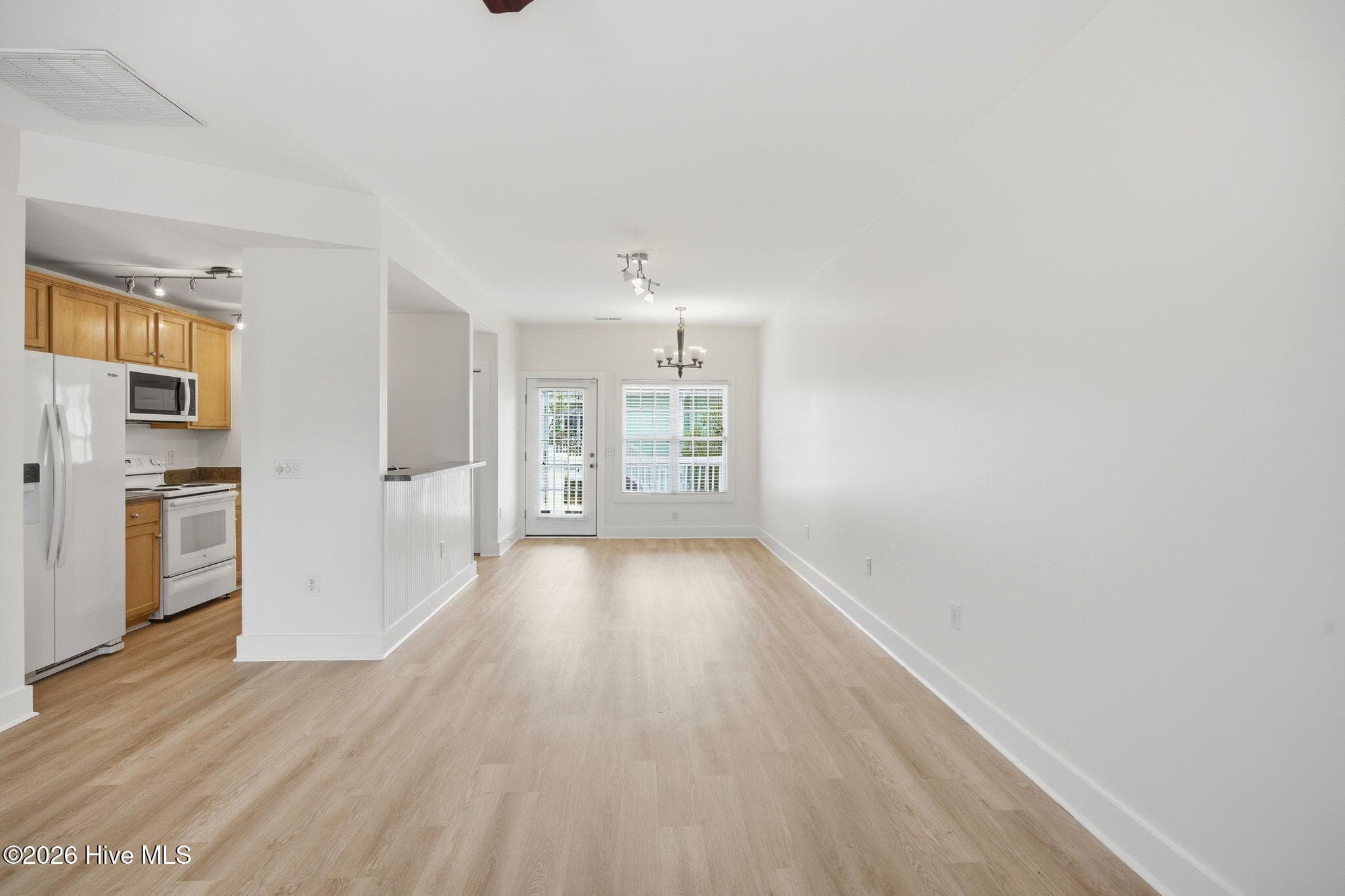 Condominium at 2308 Wrightsville Avenue Apt 202, Wilmington, NC 28403, photo 6 of 47