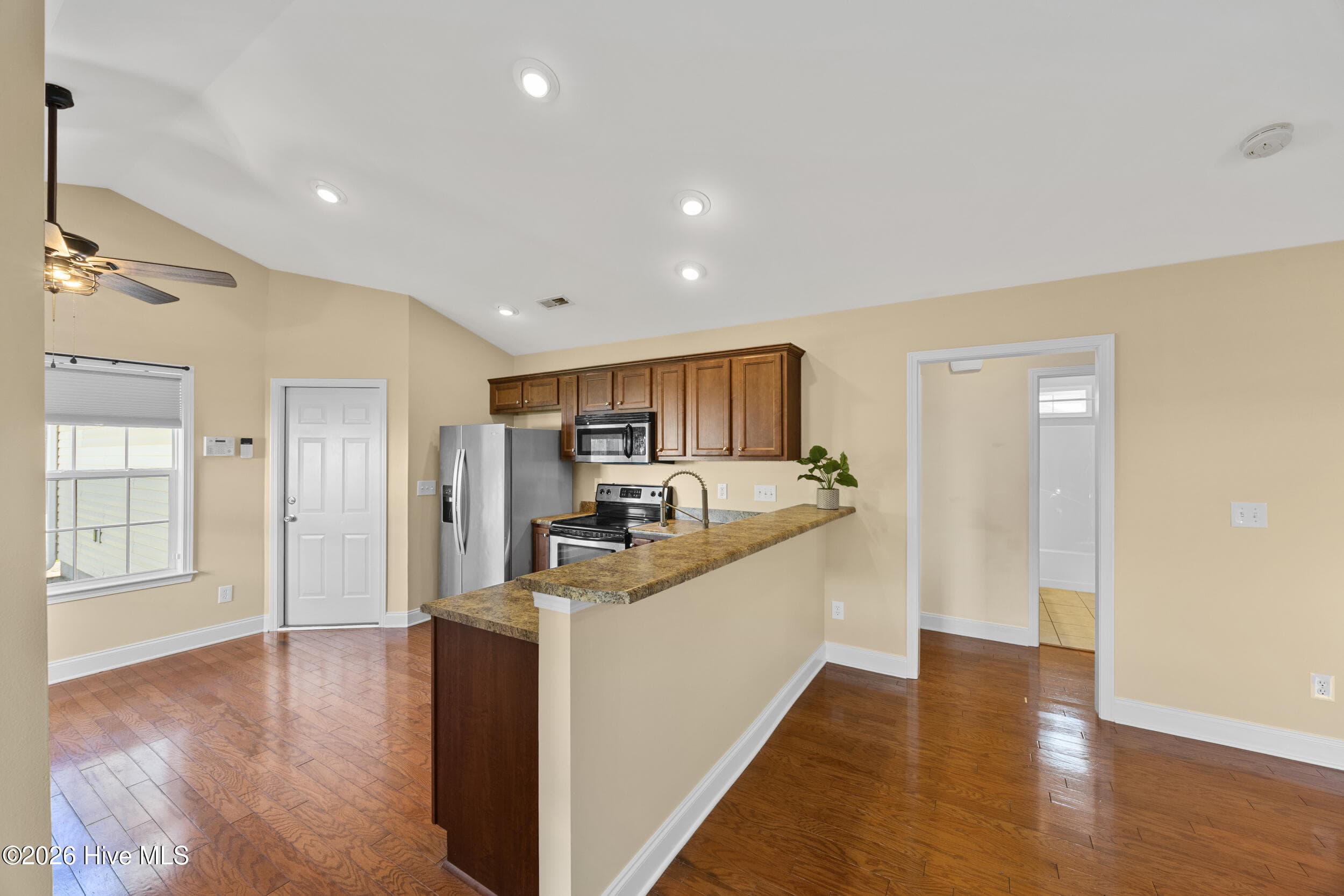 Single Family Residence at 1019 Stony Woods Lane, Leland, NC 28451, photo 16 of 53