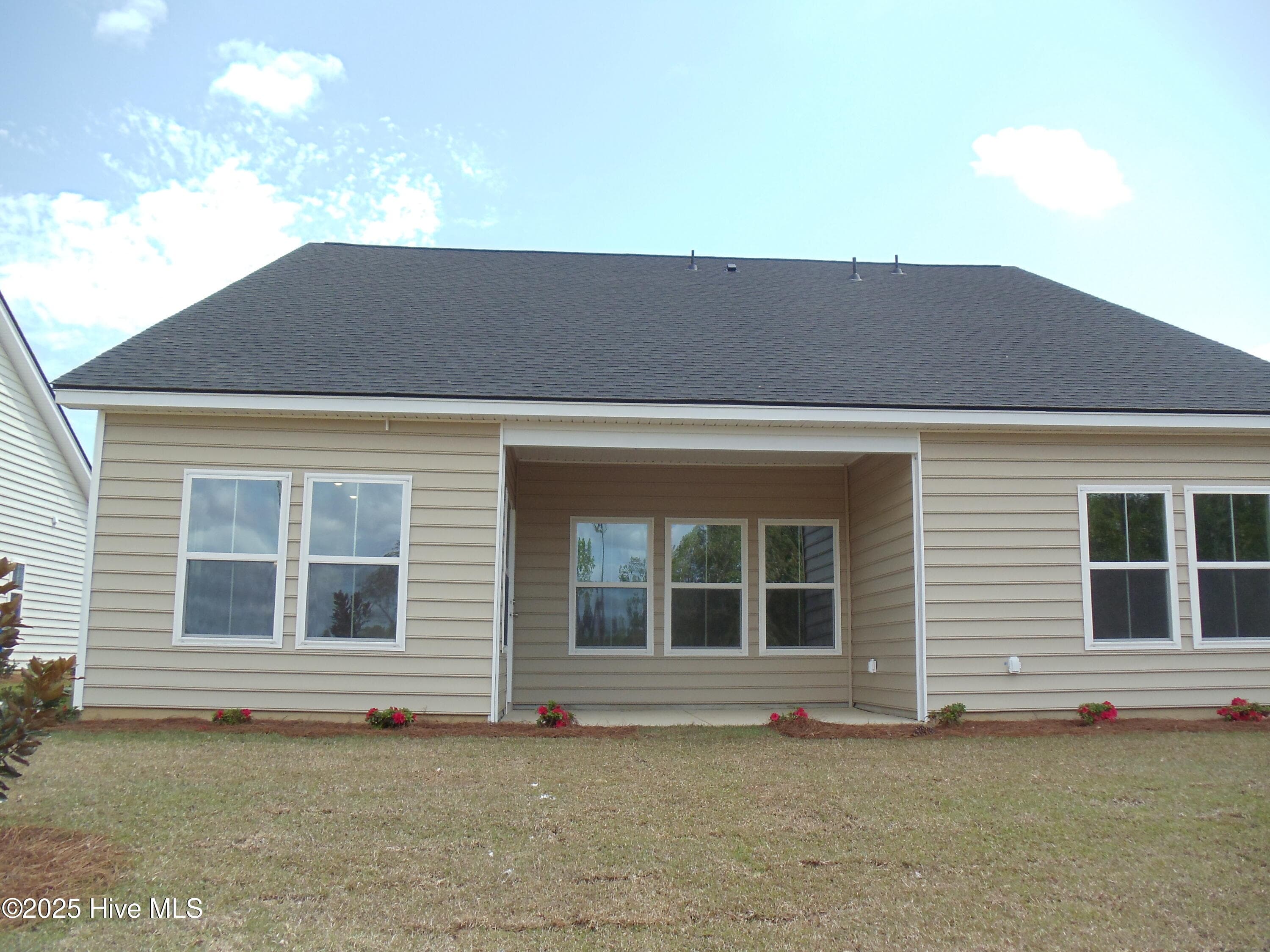 Single Family Residence at 8748 NW Nashvillle Drive NW Lot 1216, Calabash, NC 28467, photo 4 of 11