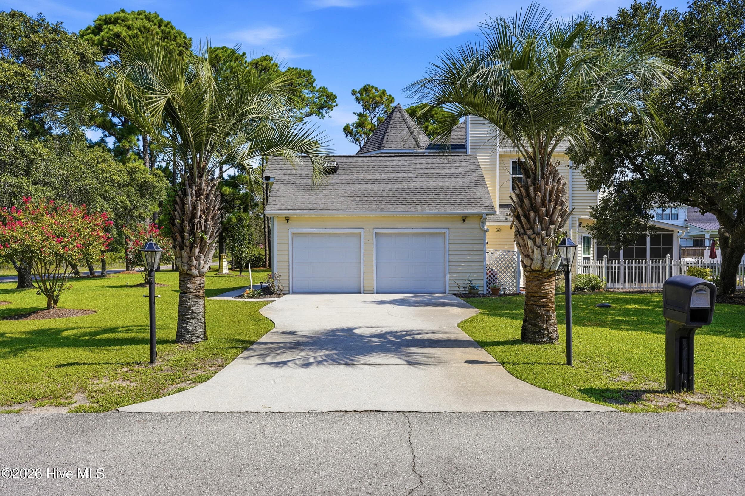 Single Family Residence at 400 Dow Road N, Carolina Beach, NC 28428, photo 14 of 95