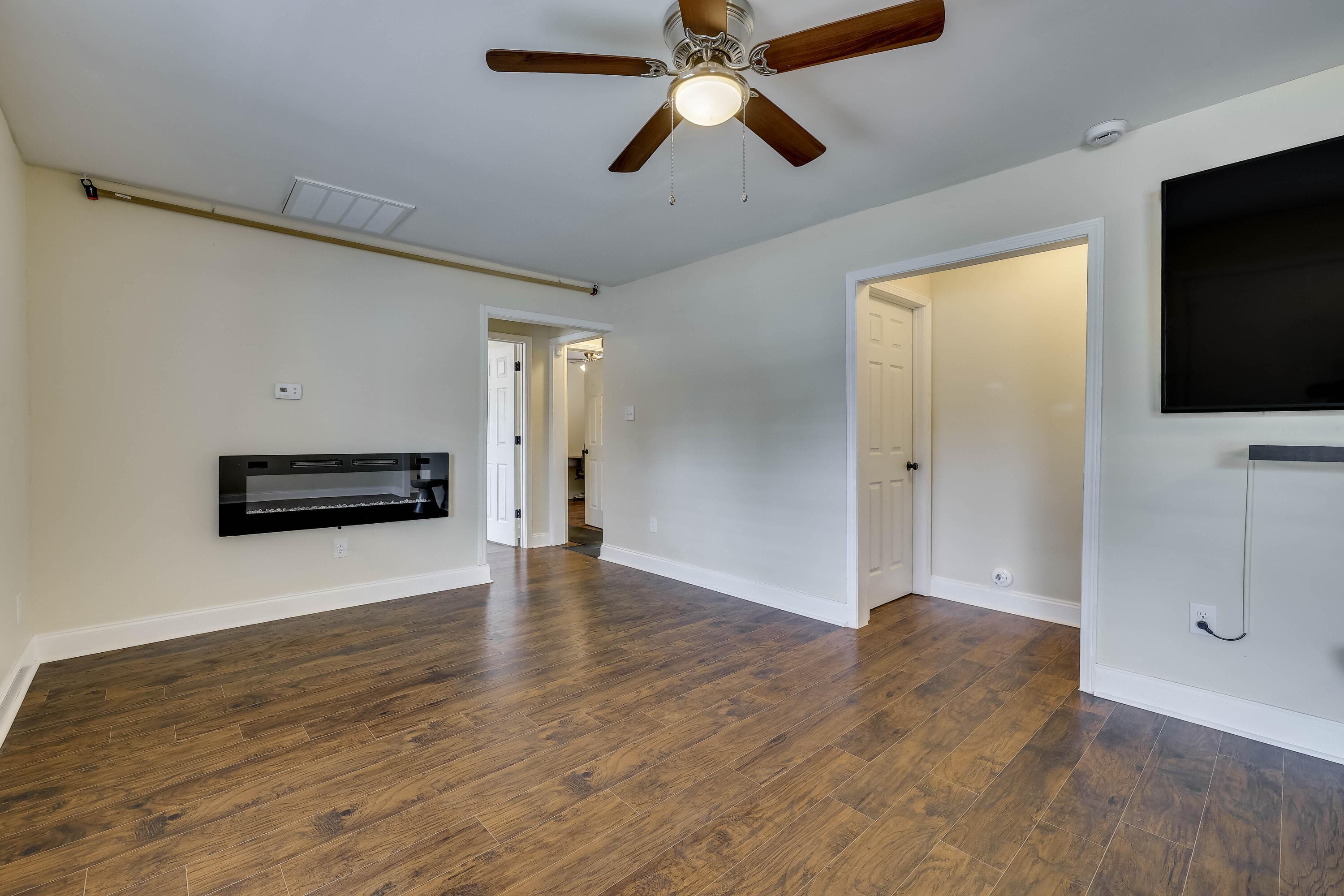 Single Family Residence at 3060 Collier Road, Augusta, GA 30906, photo 5 of 29