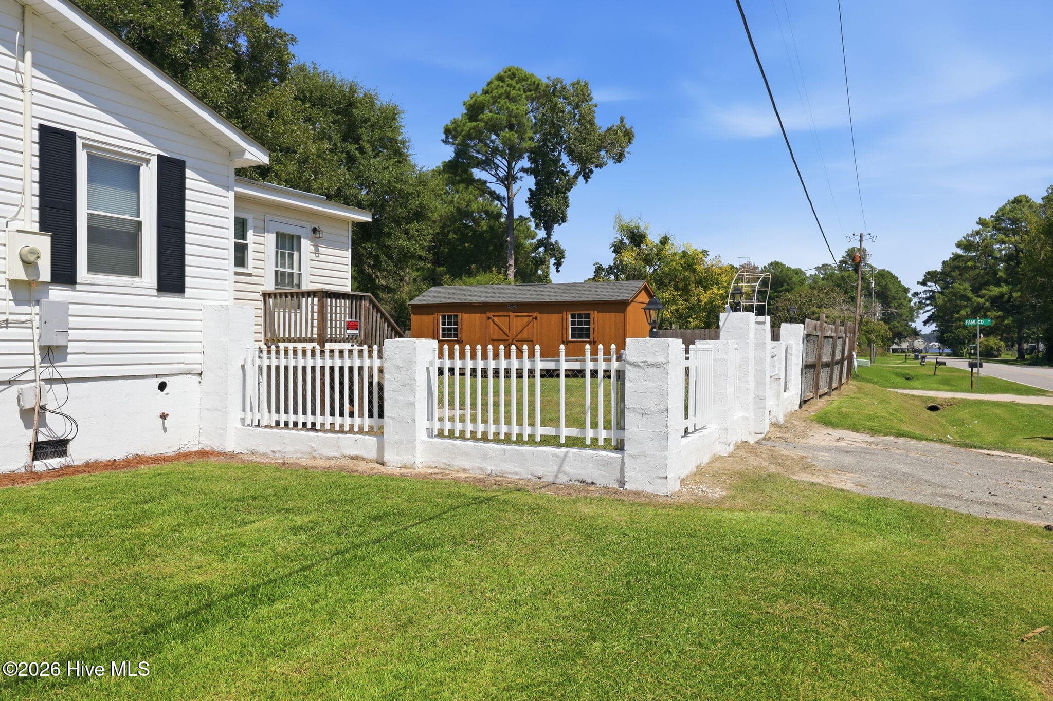 Single Family Residence at 17 Old Fort Shores Road, Chocowinity, NC 27817, photo 31 of 46