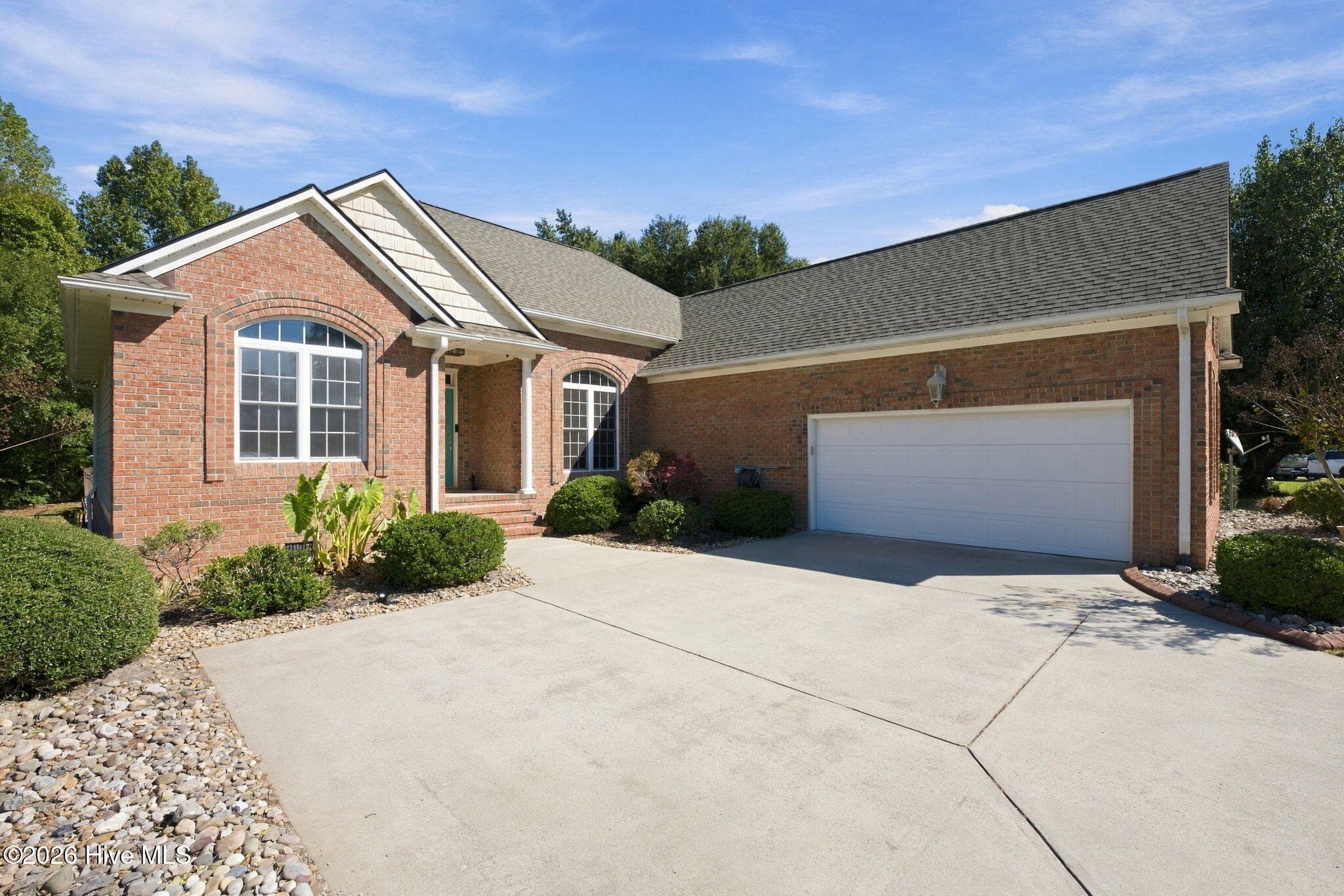 Single Family Residence at 102 Lugano Road, New Bern, NC 28562, photo 6 of 47