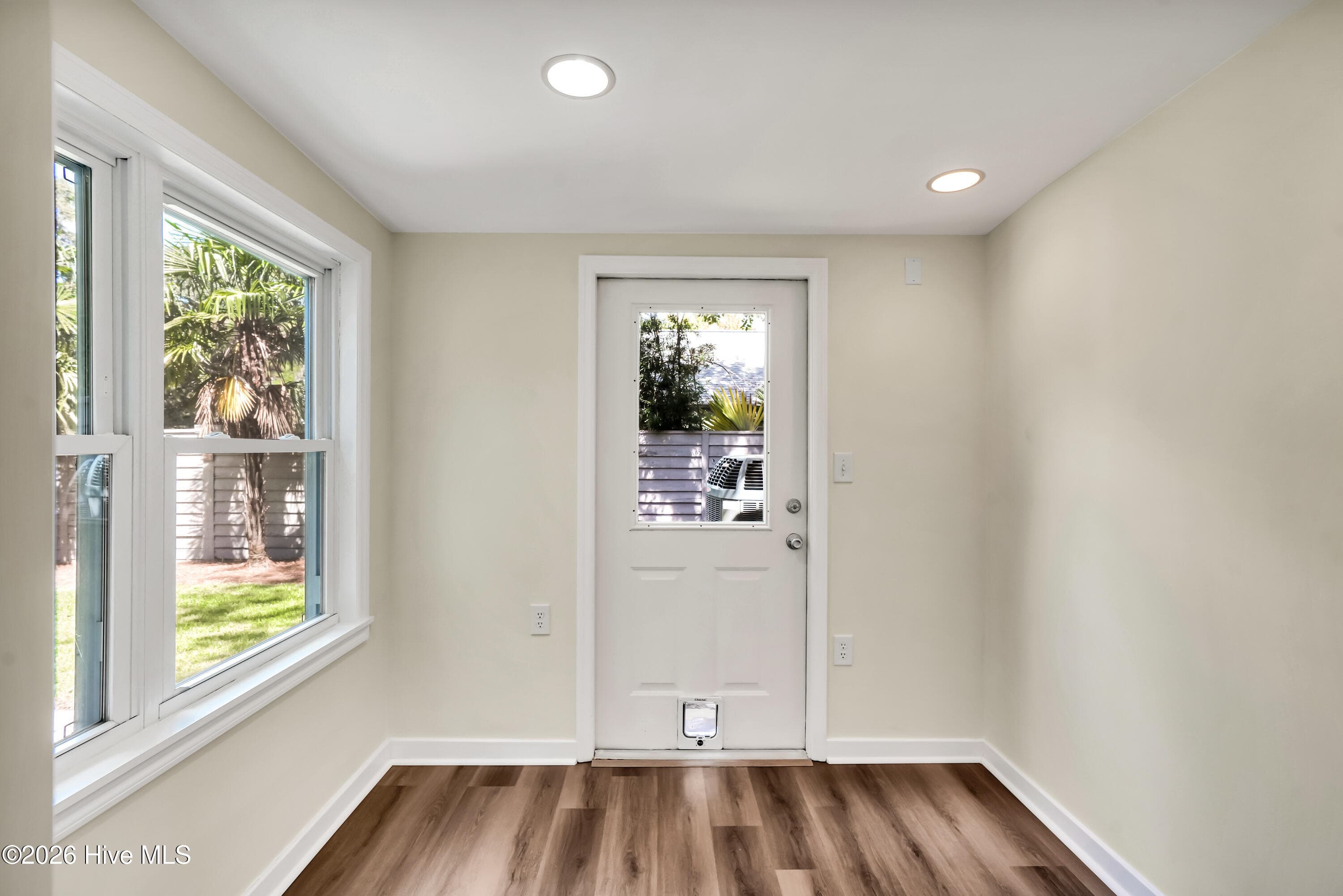 Townhouse at 1433 Villa Place E, Wilmington, NC 28409, photo 29 of 53