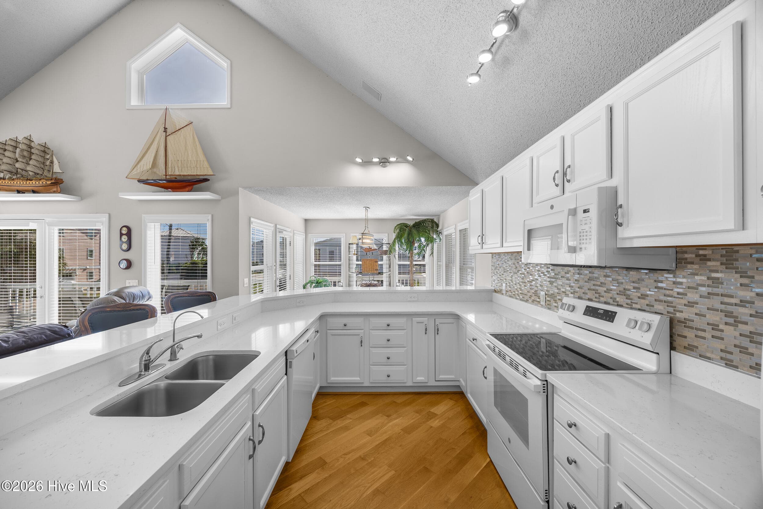 Single Family Residence at 720 Fort Fisher Boulevard S, Kure Beach, NC 28449, photo 18 of 145
