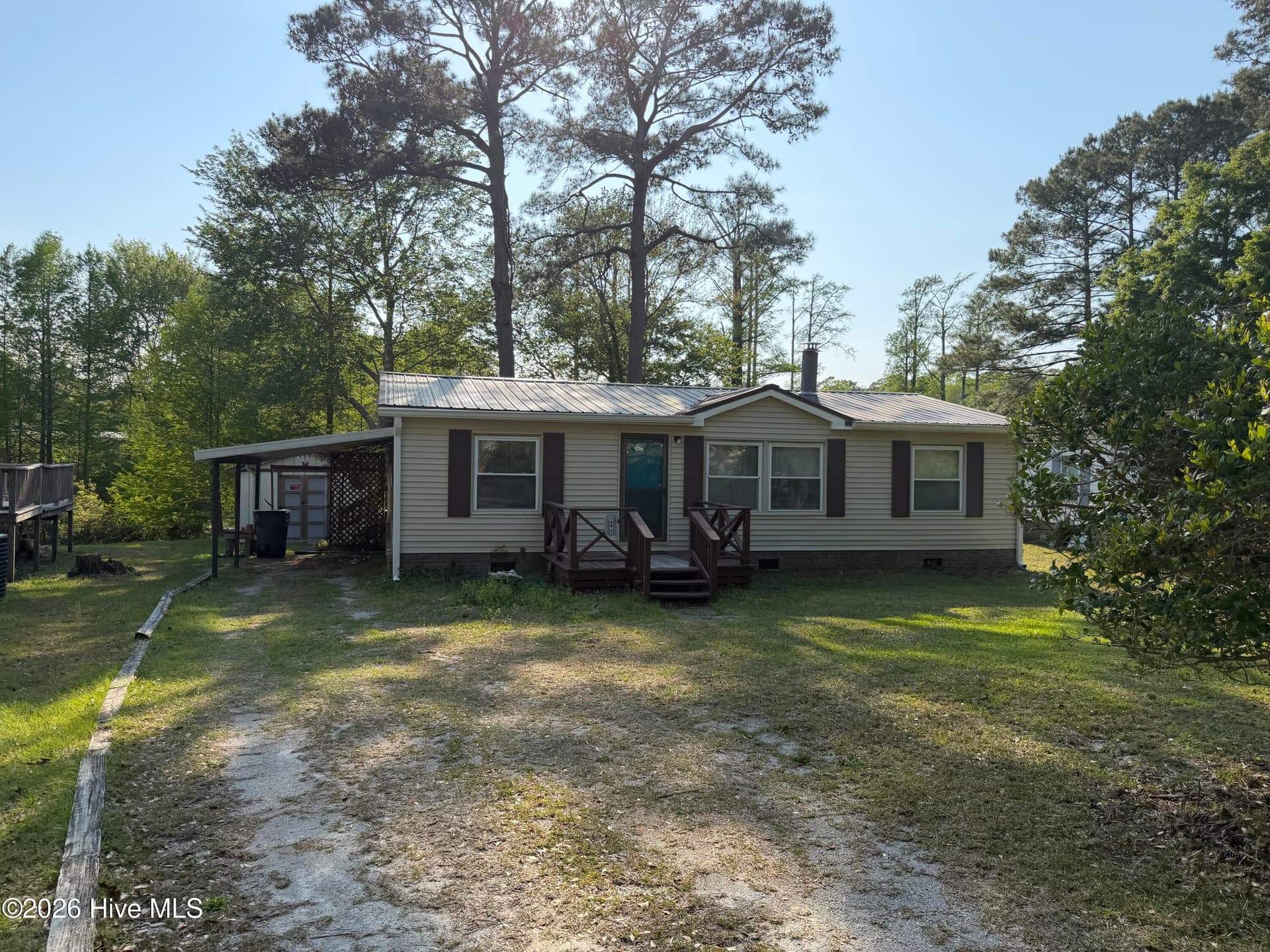 Manufactured Home at 245 Lake Drive SW, Supply, NC 28462, photo 36 of 43