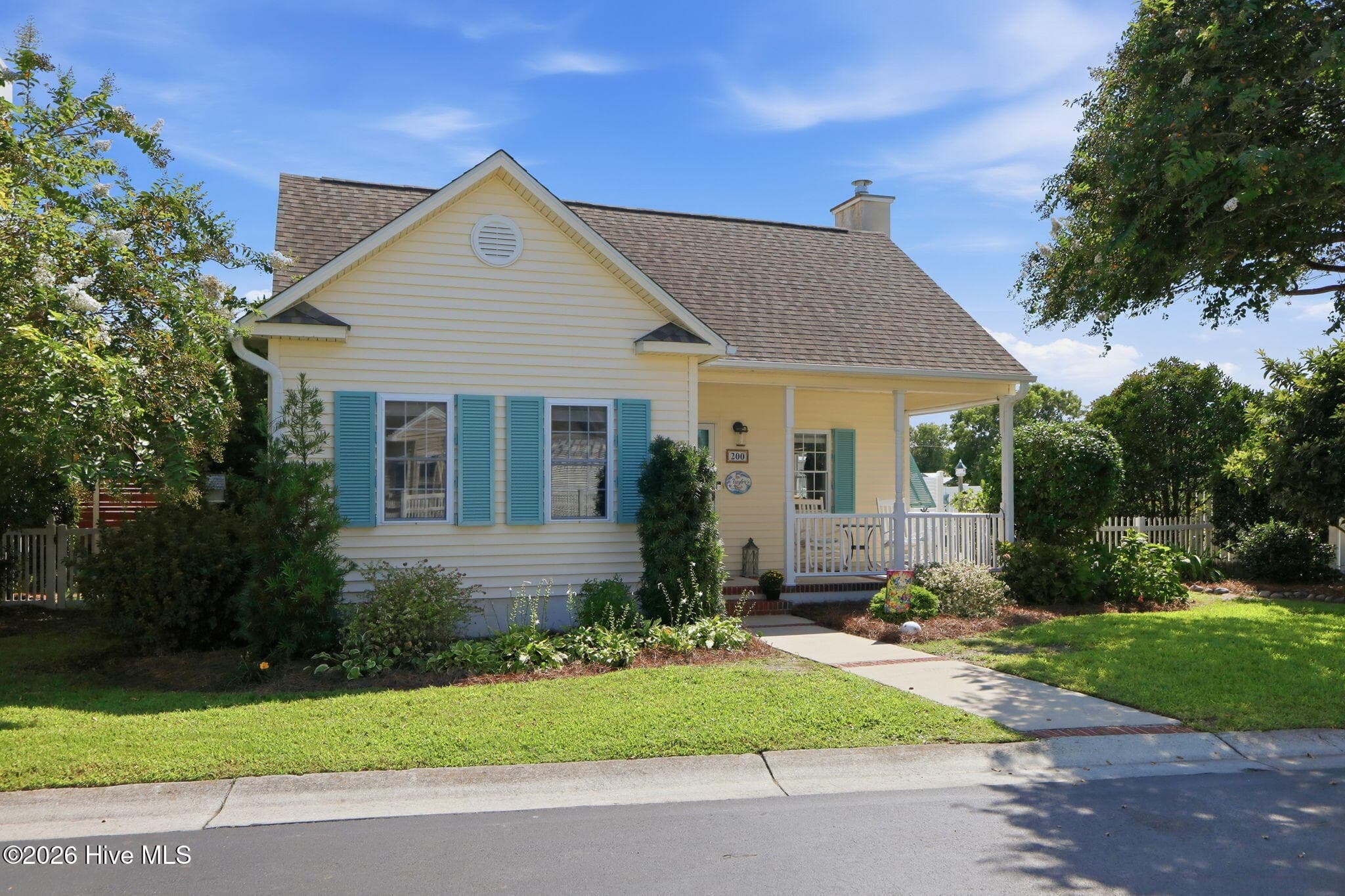 Single Family Residence at 200 Macgregor Drive, Beaufort, NC 28516, photo 3 of 58