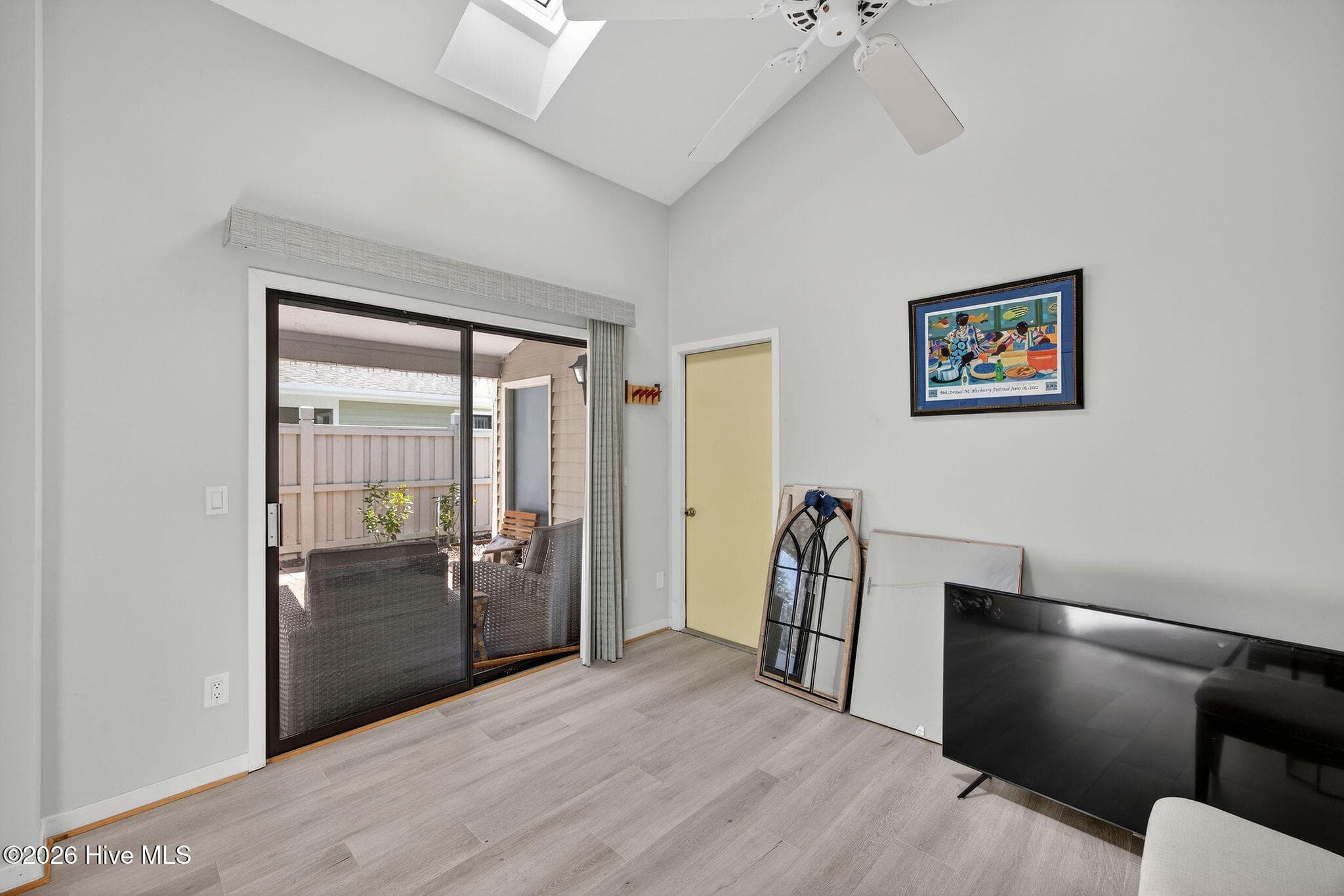 Townhouse at 6204 Inland Greens Drive, Wilmington, NC 28405, photo 4 of 5