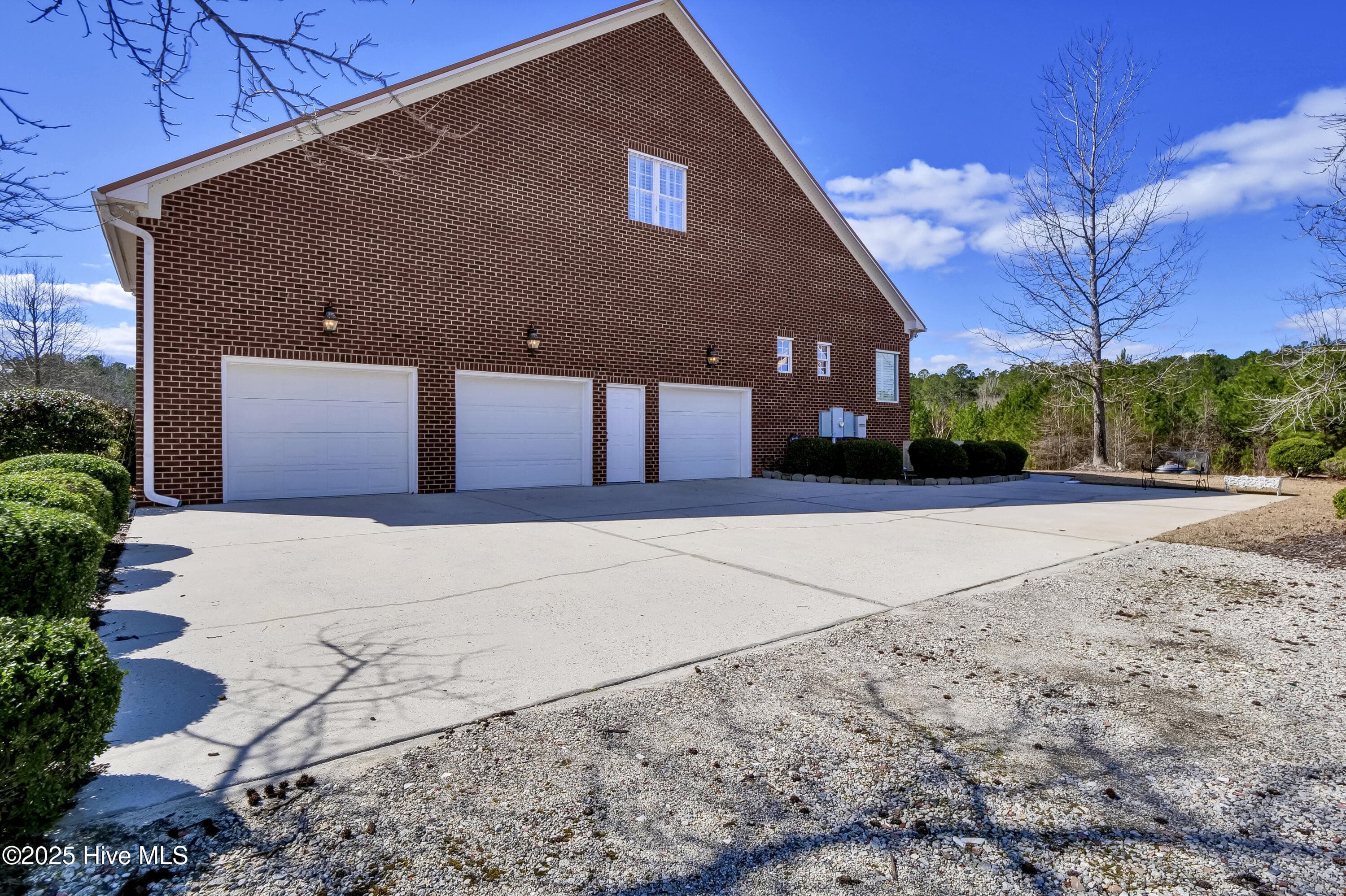 Single Family Residence at 5370 Slocum Trail, Atkinson, NC 28421, photo 9 of 109
