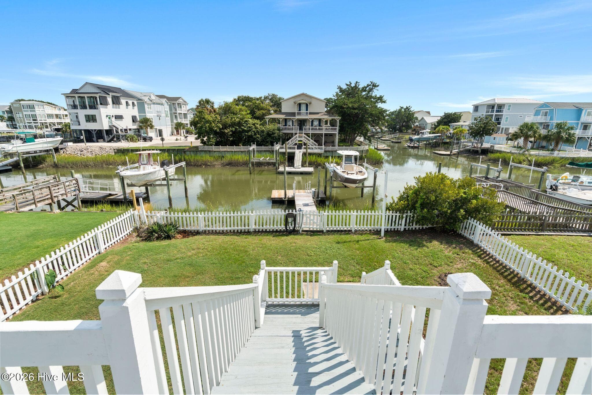 Single Family Residence at 186 Sailfish Drive, Holden Beach, NC 28462, Holden Beach, photo 13 of 50