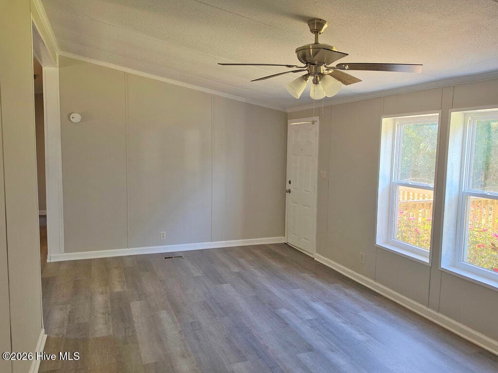 Manufactured Home at 241 Hickory Lane, Aurora, NC 27806, photo 7 of 30