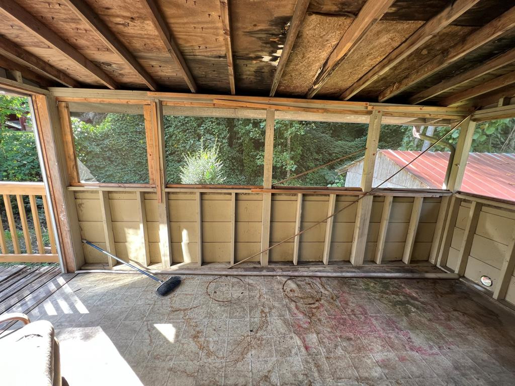 Residential at 1050 US Highway 19, Topton, NC 28781, photo 22 of 31