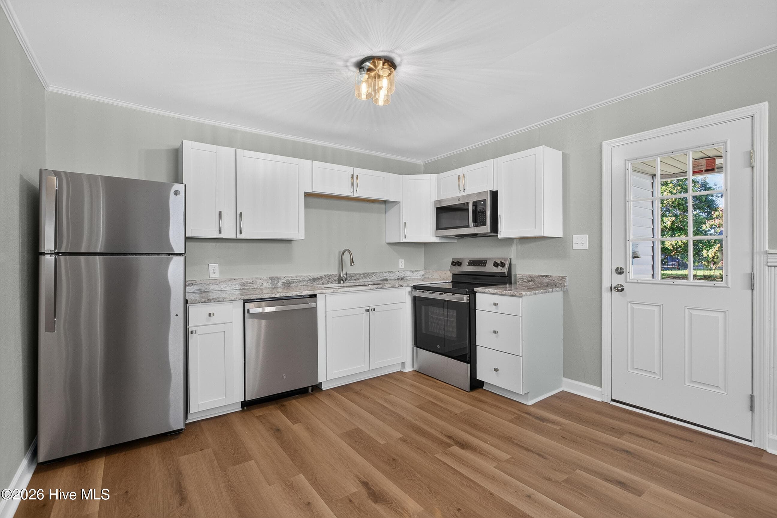 Single Family Residence at 127 Bryan Place, Jacksonville, NC 28540, photo 13 of 36