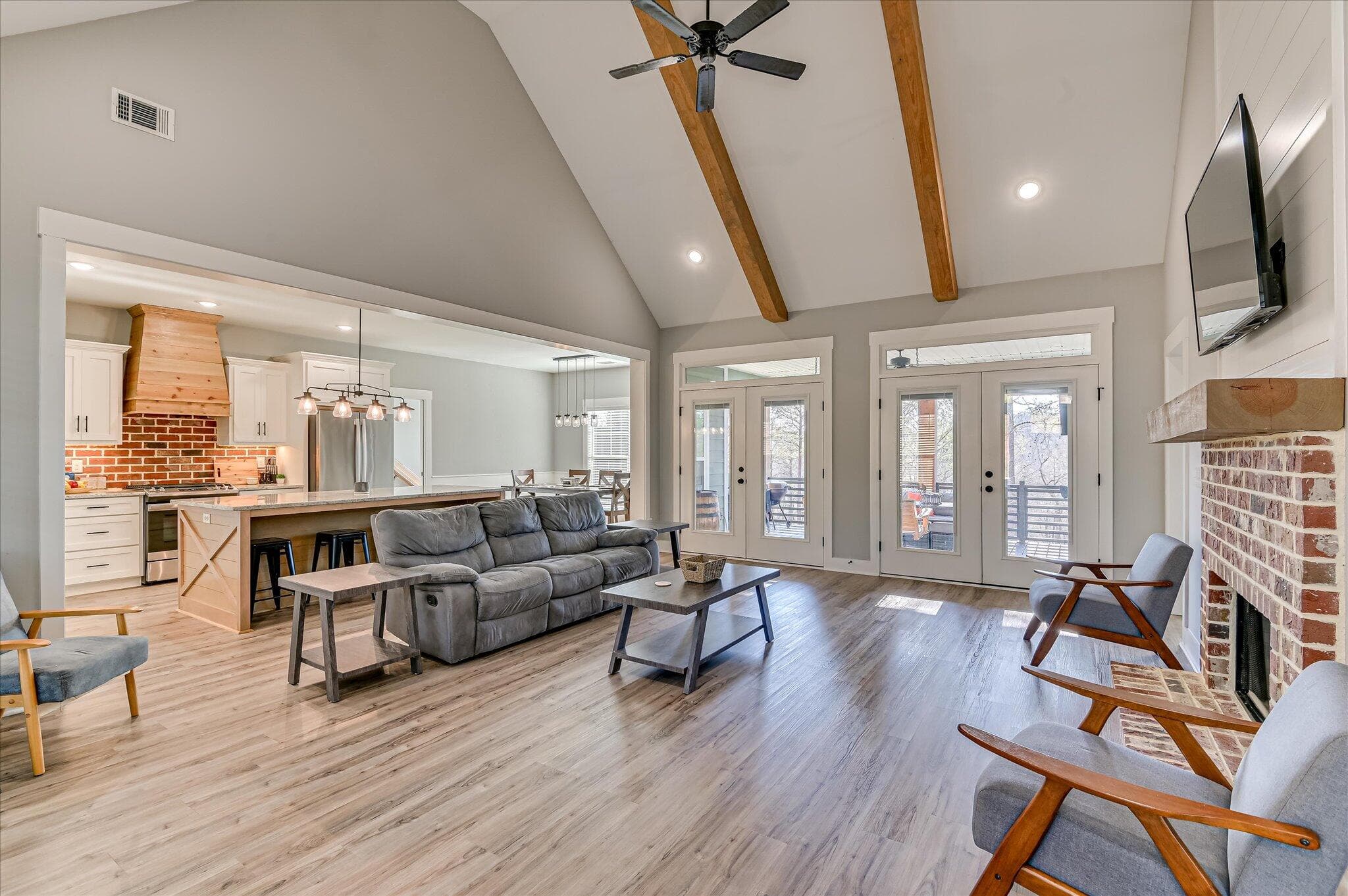Single Family Residence at 955 Colonel Shaw's Way, North Augusta, SC 29860, photo 8 of 51