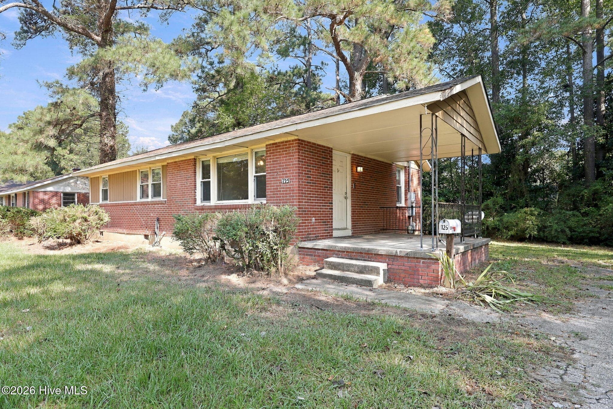 Single Family Residence at 125 Kitt Drive, Jacksonville, NC 28540, Jacksonville, photo 3 of 39