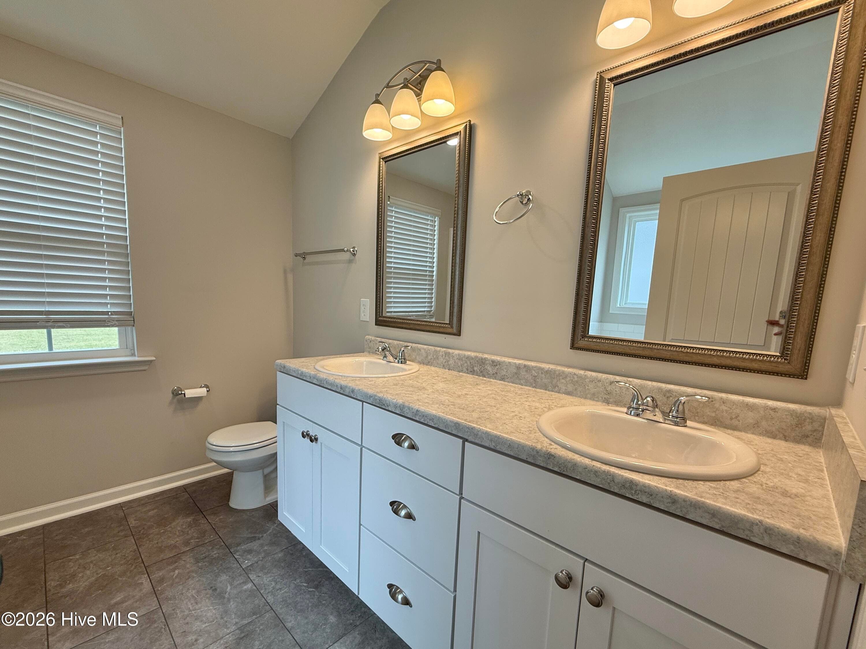 Single Family Residence at 911 Goodale Drive, Augusta, GA 30909, photo 3 of 4