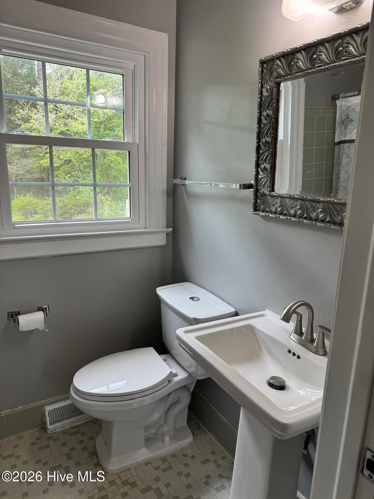 Single Family Residence at 314 Canterbury Road NW, Wilson, NC 27896, photo 24 of 36